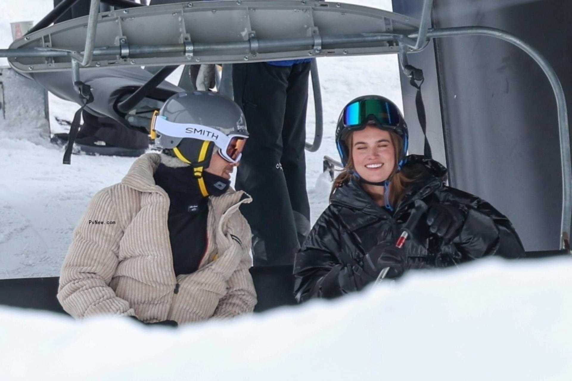 Joe Jo<i></i>nas and Stormi Bree