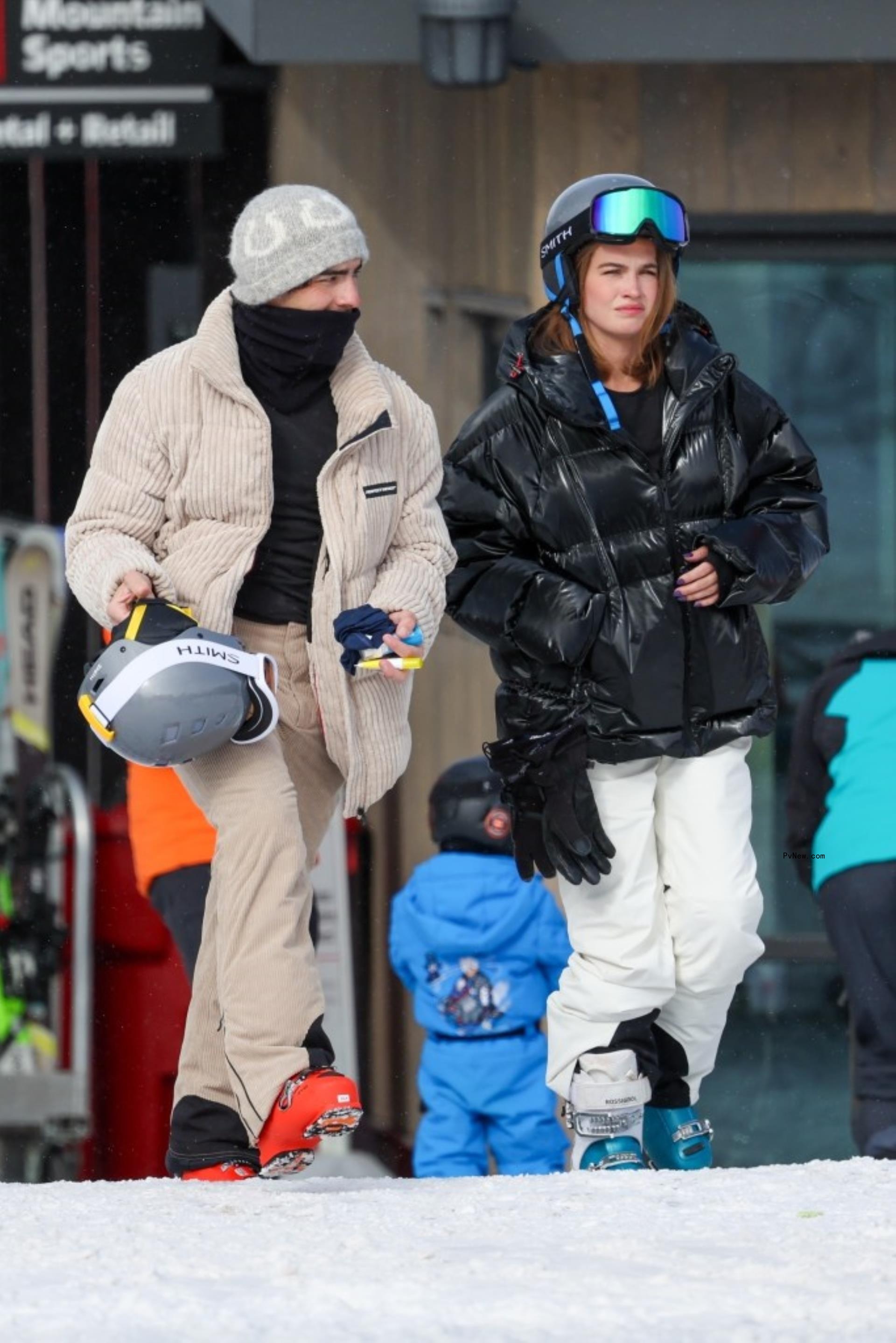 Joe Jo<i></i>nas and Stormi Bree