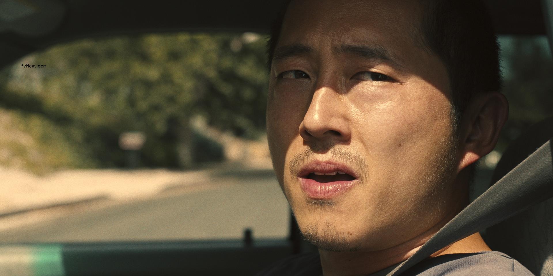 ‘Beef’: Watch Ali Wong Flip Off Steven Yeun in Expletive-Laden Road Rage Scene
