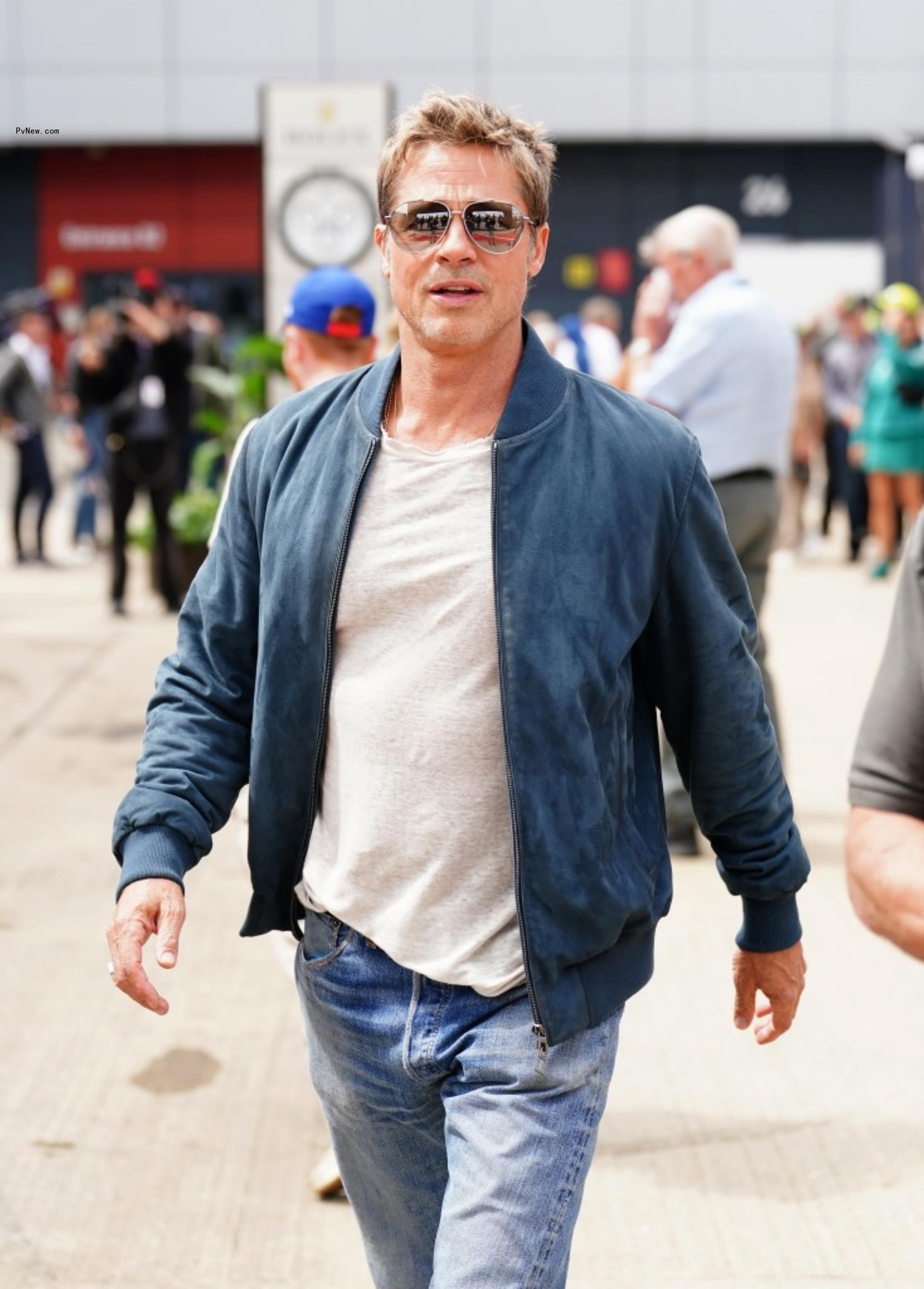 brad pitt walking