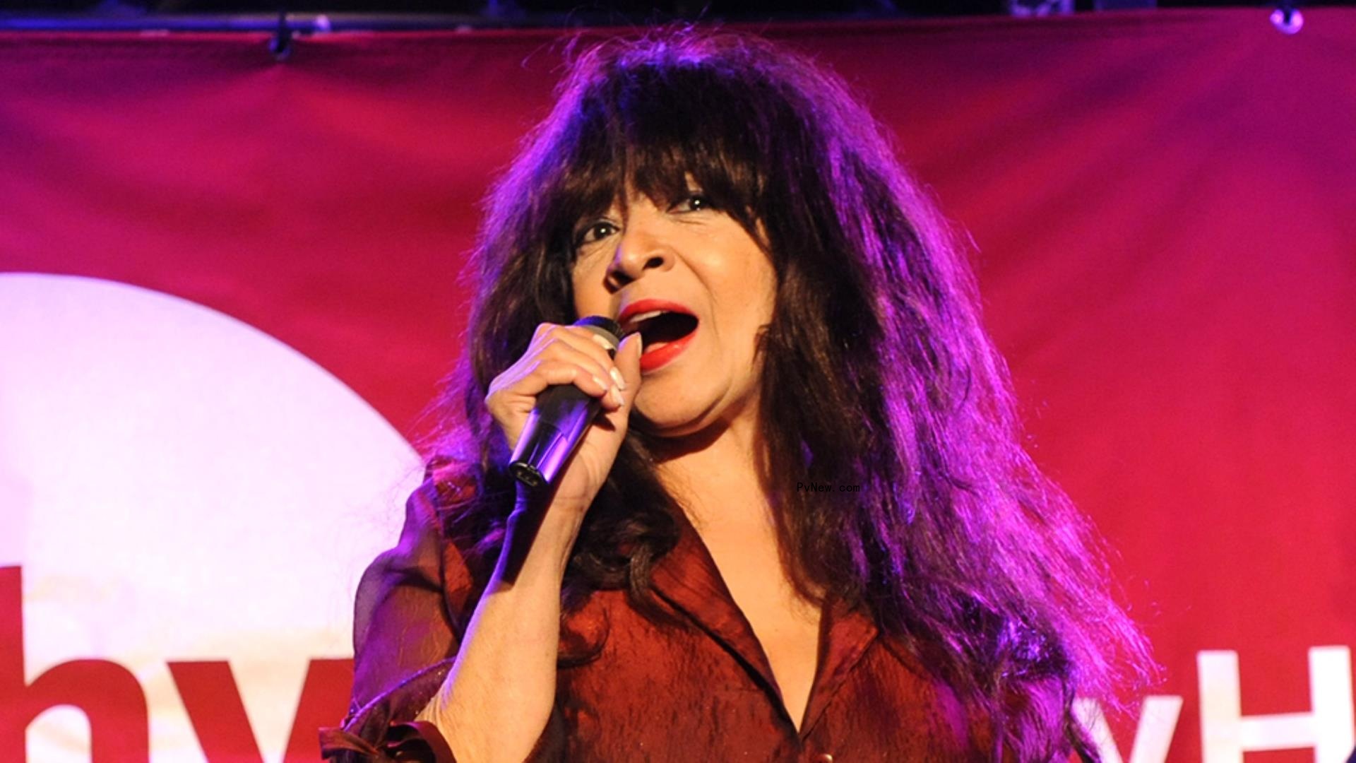 Ro<i></i>nnie Spector, Girl Group Icon and Leader of the Ronettes, Dies at 78