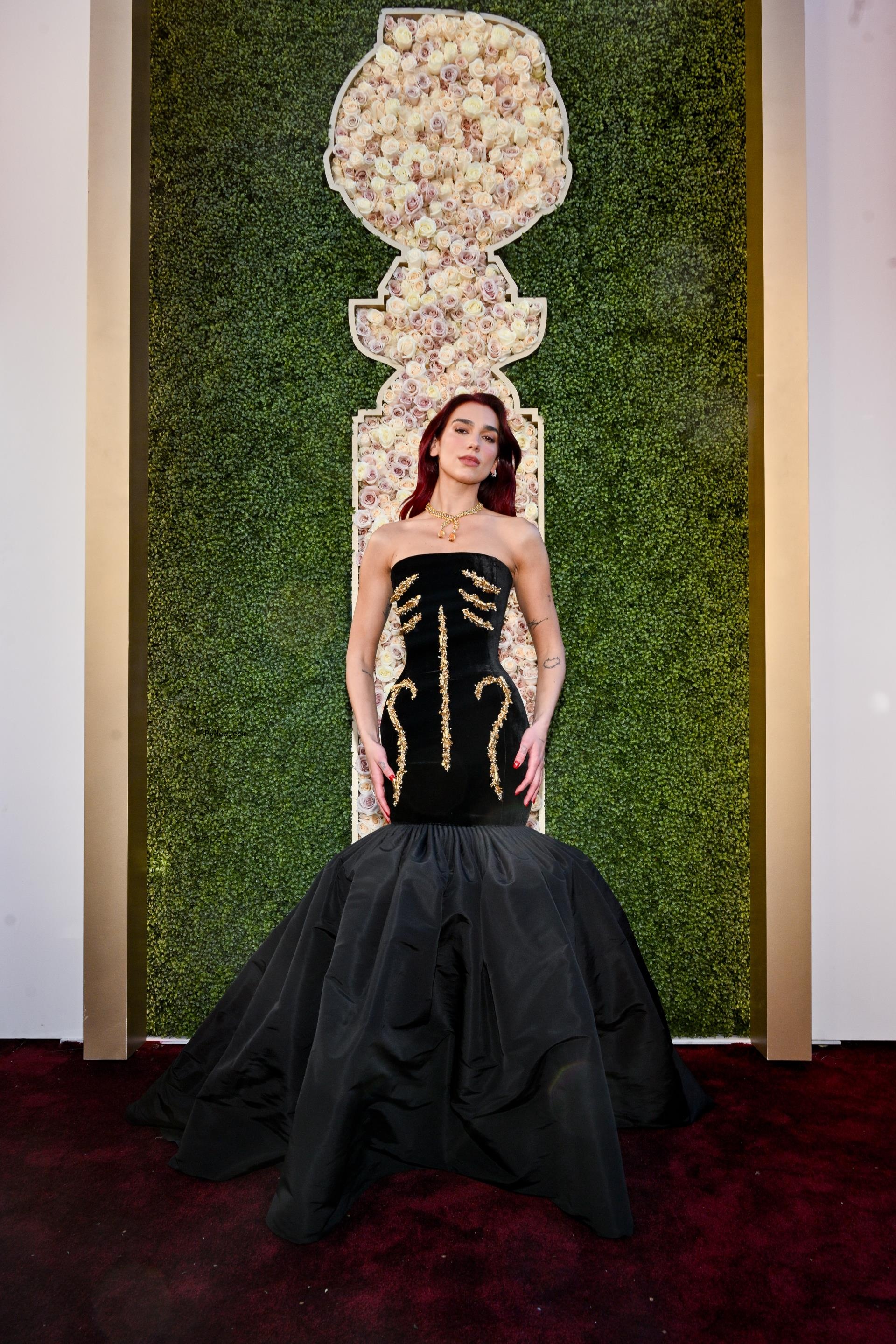 Dua lipa golden globes 2024