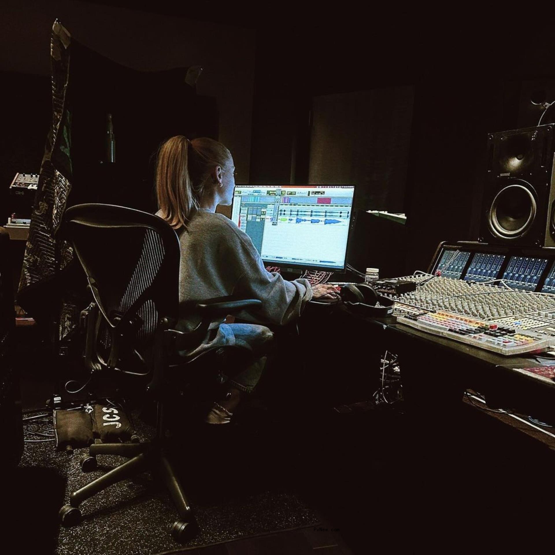 Ariana Grande in the studio