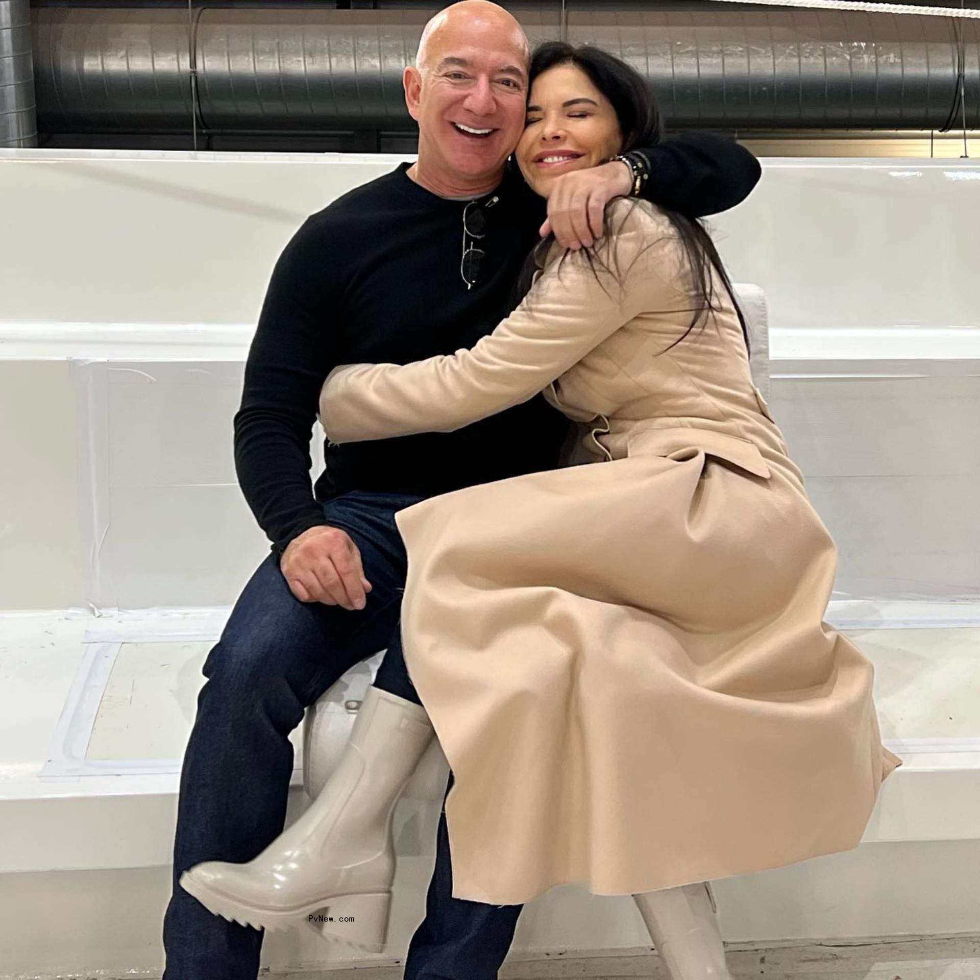Jeff Bezos and Lauren Sanchez