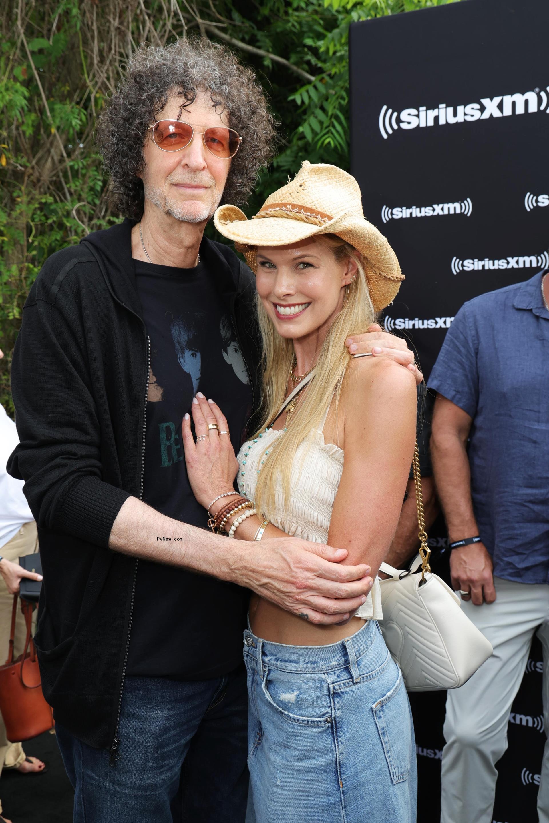 Beth and Howard Stern.