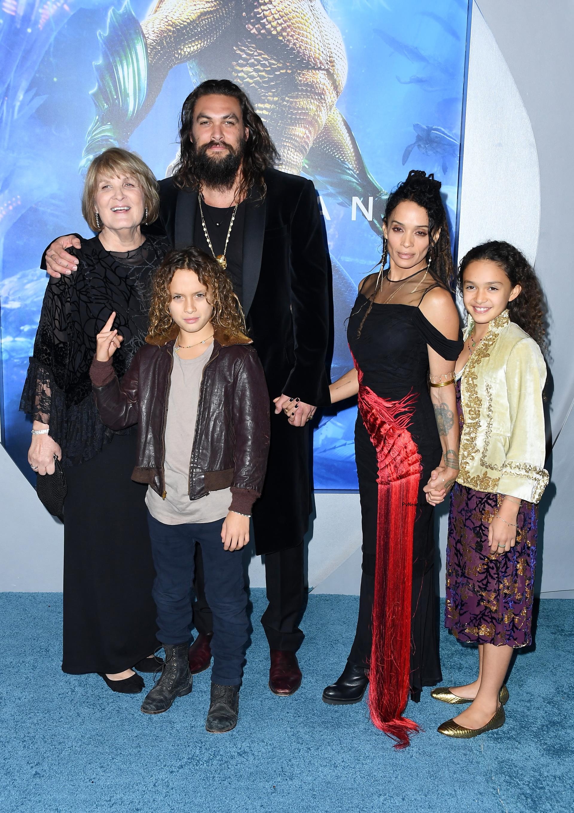 Lisa Bo<i></i>net with Jason Momoa and their kids.