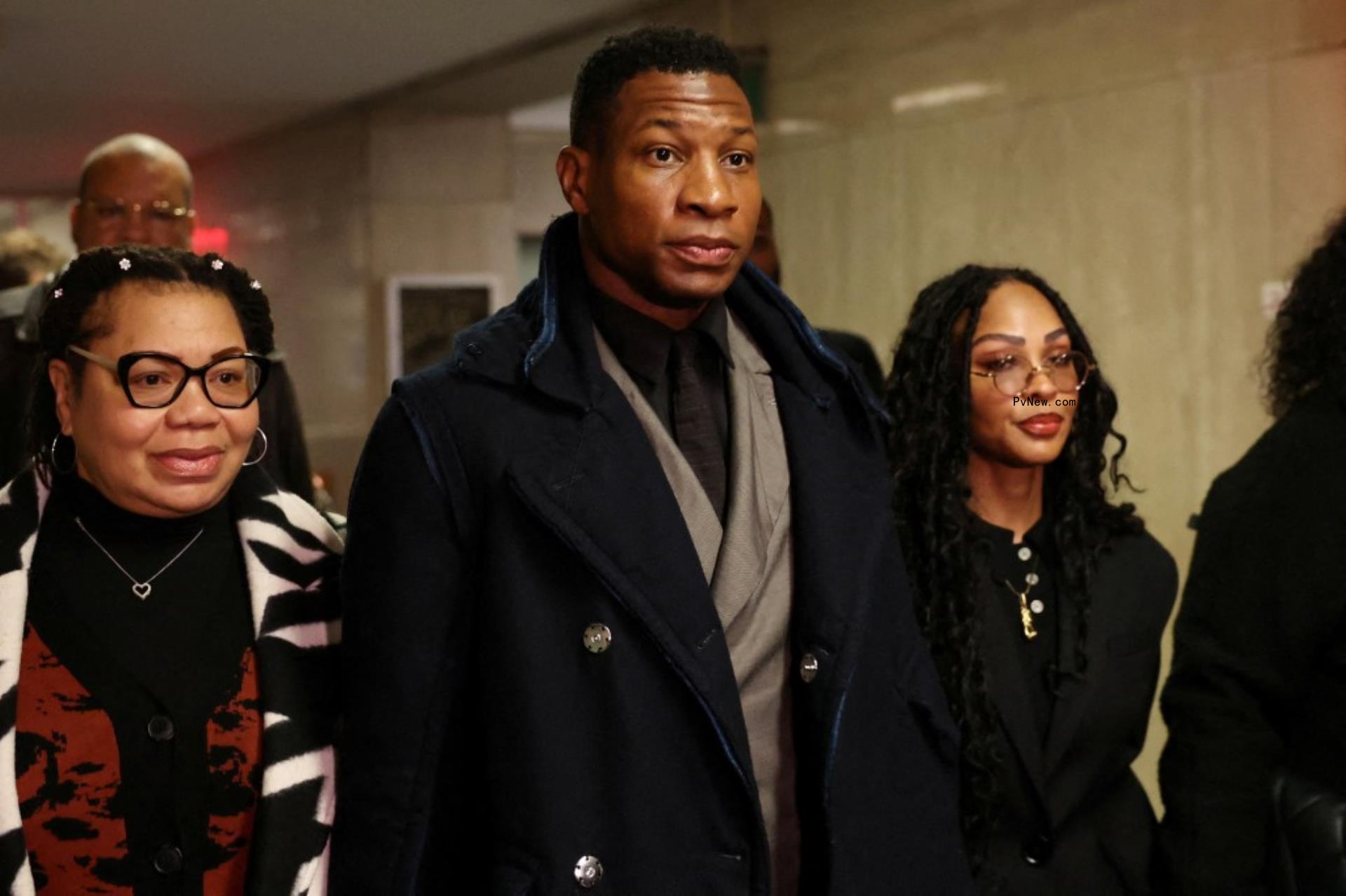jo<i></i>nathan majors, his mother and his girlfriend meagan good