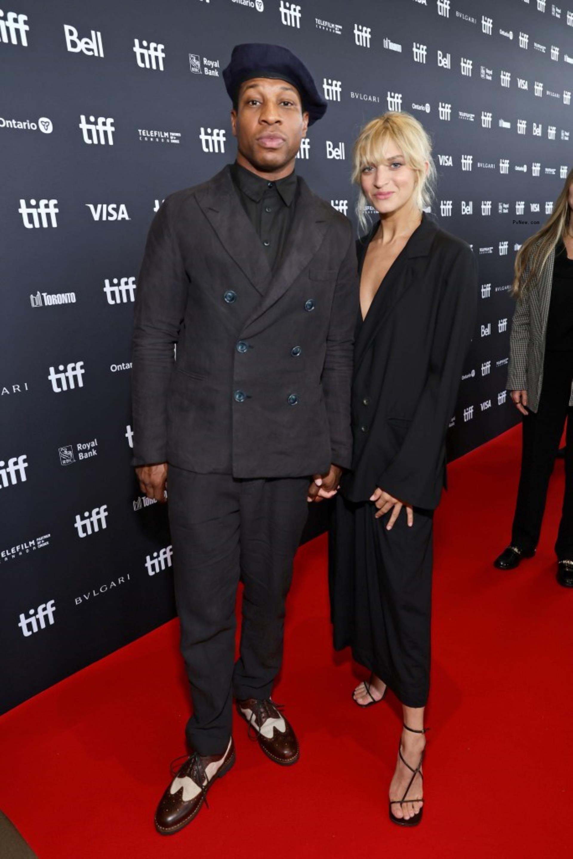 jo<i></i>nathan majors and grace jabbari