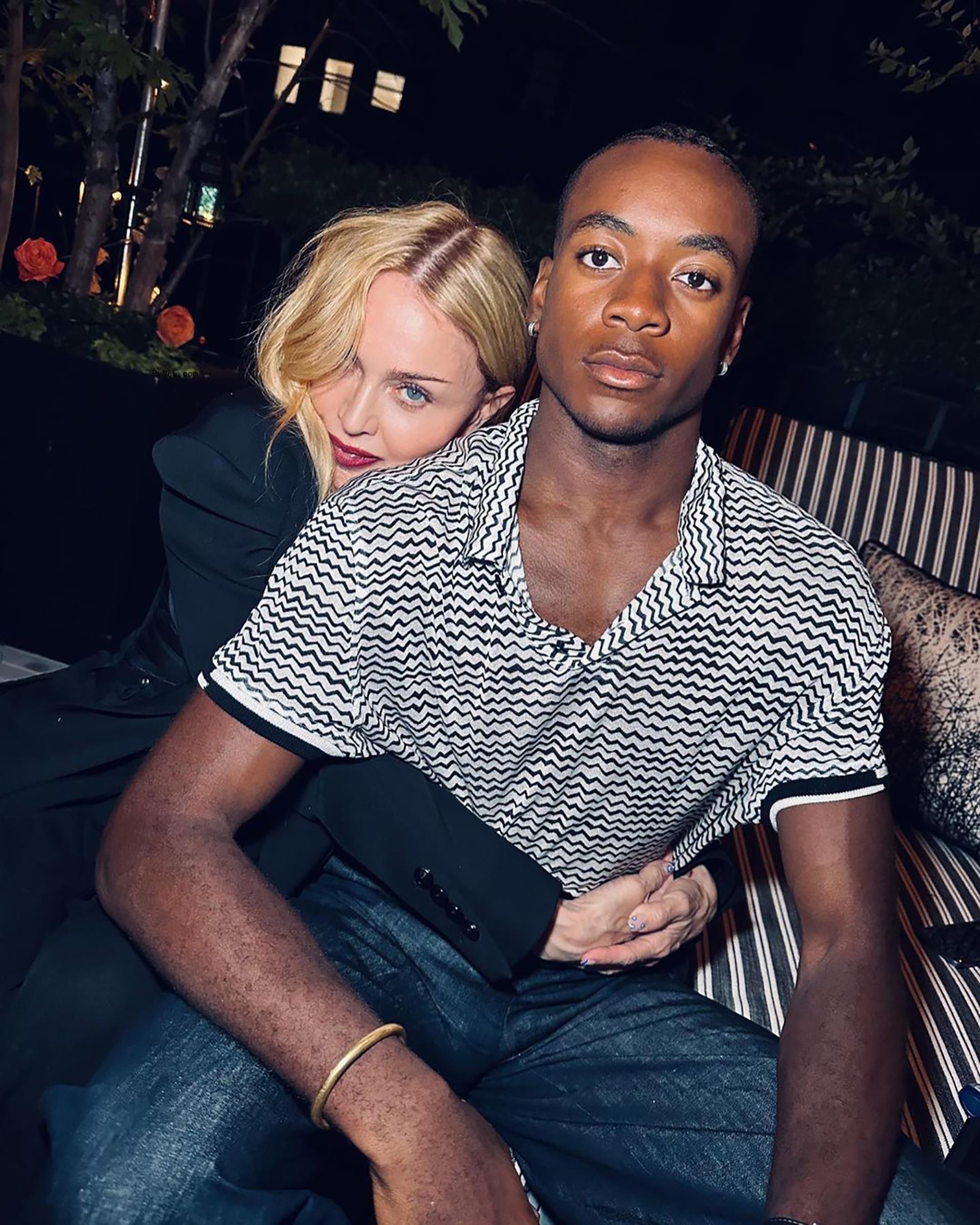 Mado<i></i>nna with her son David Banda