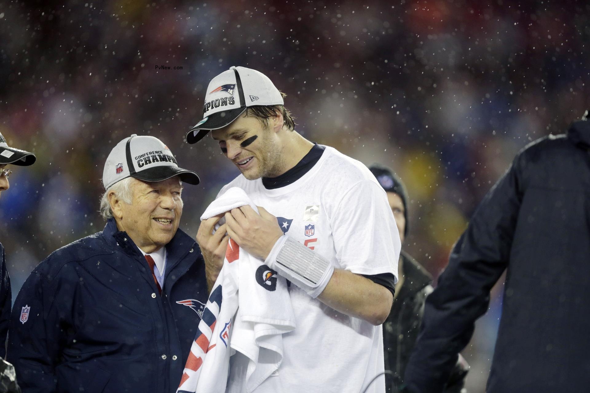 Robert Kraft, Tom Brady