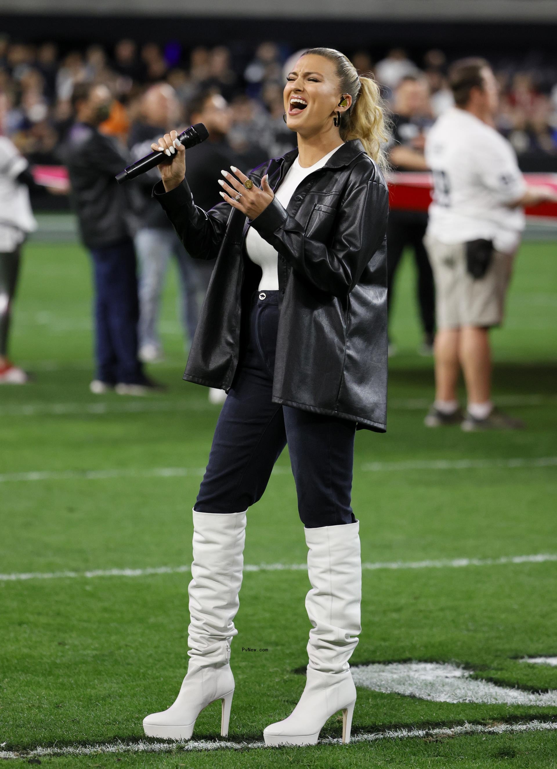 Tori Kelly