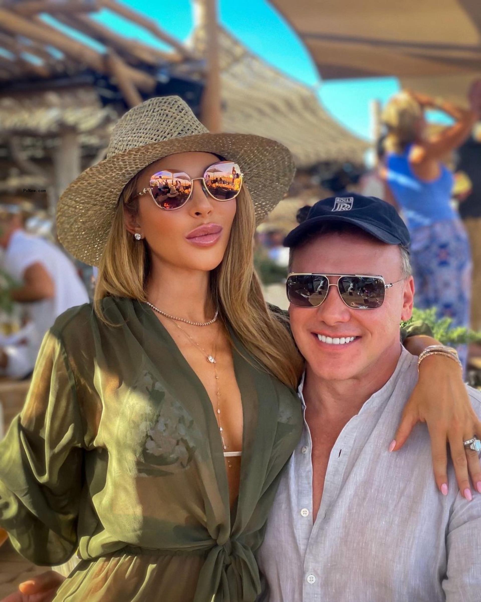 Lisa Hochstein and Lenny Hochstein
