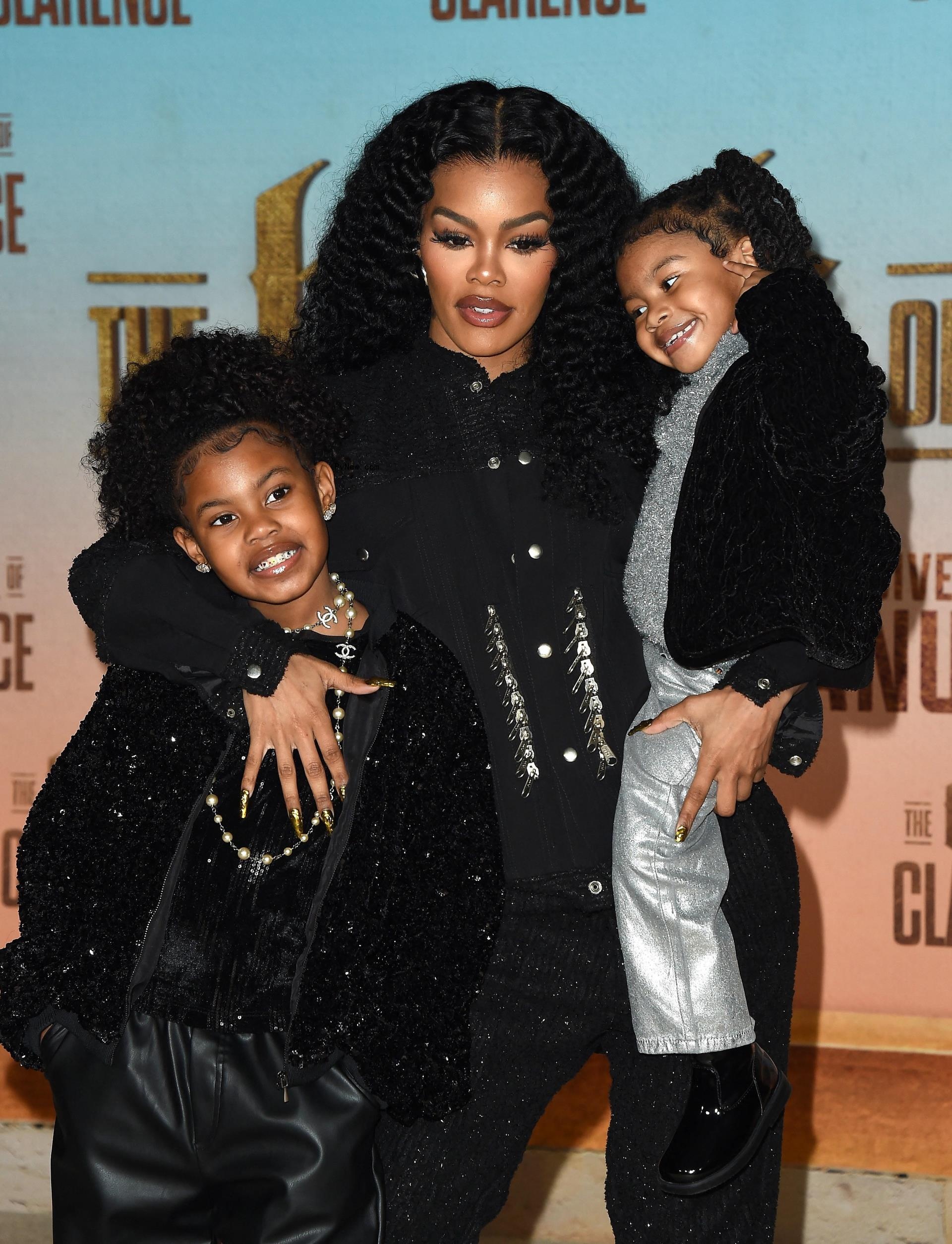 Teyana Taylor with her daughters at the 