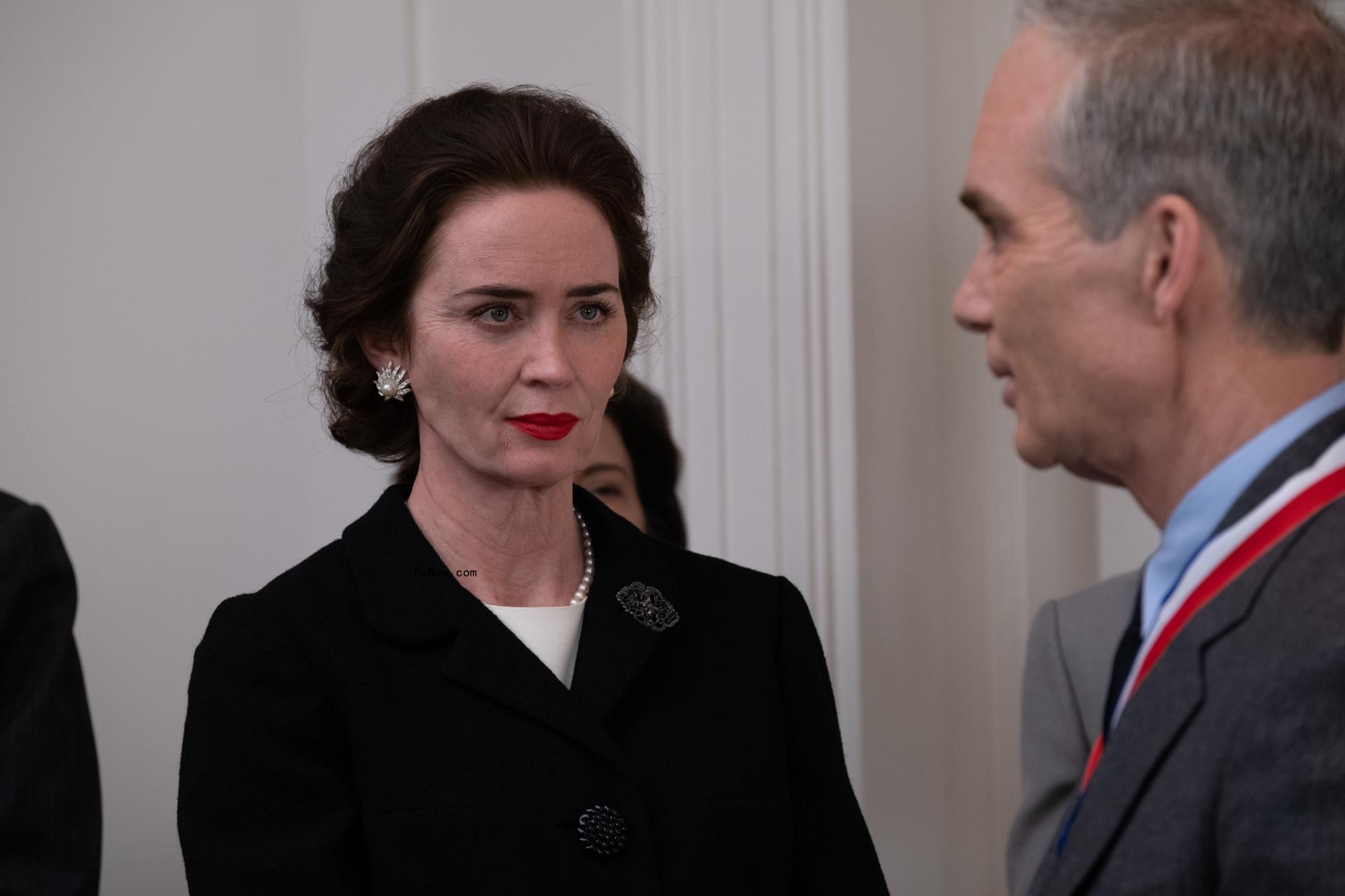 How Emily Blunt and ‘Oppenheimer’ Artisans Show Kitty’s Downward Spiral Through Hair, Makeup and Music