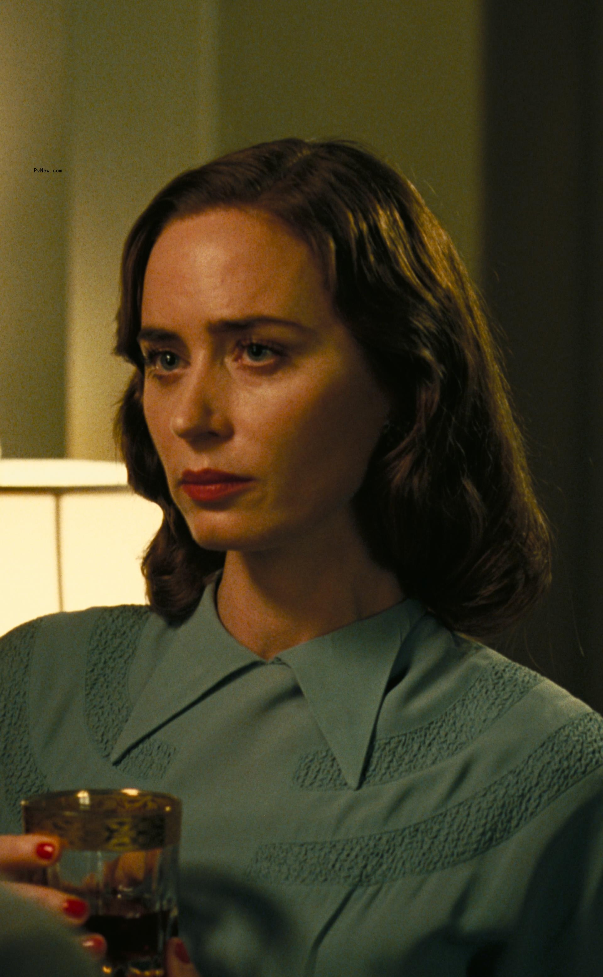 How Emily Blunt and ‘Oppenheimer’ Artisans Show Kitty’s Downward Spiral Through Hair, Makeup and Music