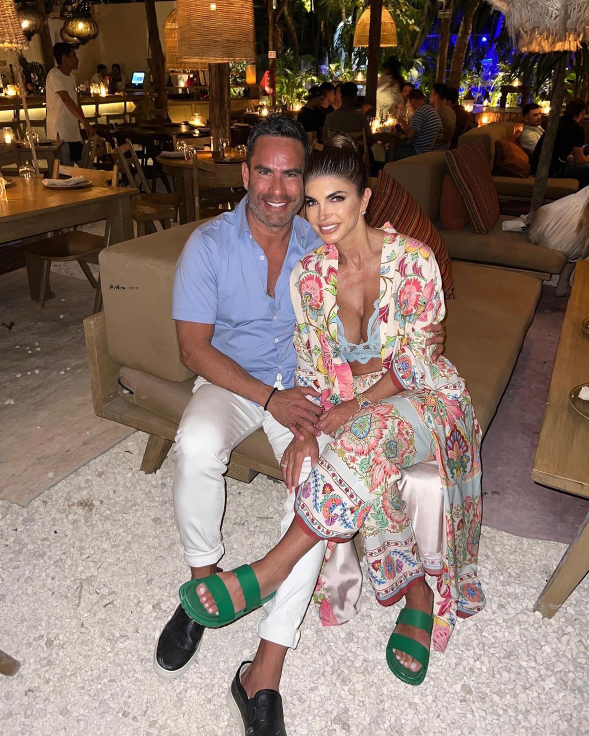Teresa Giudice and Luis Ruelas posing together.