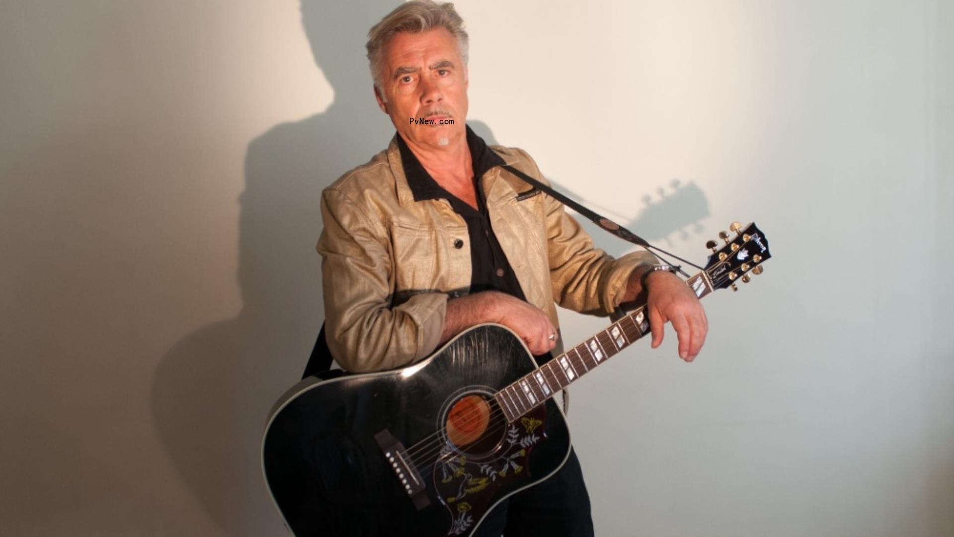 Sex Pistols Co-Founder Glen Matlock Signs Worldwide Solo Deal With Universal Music Group