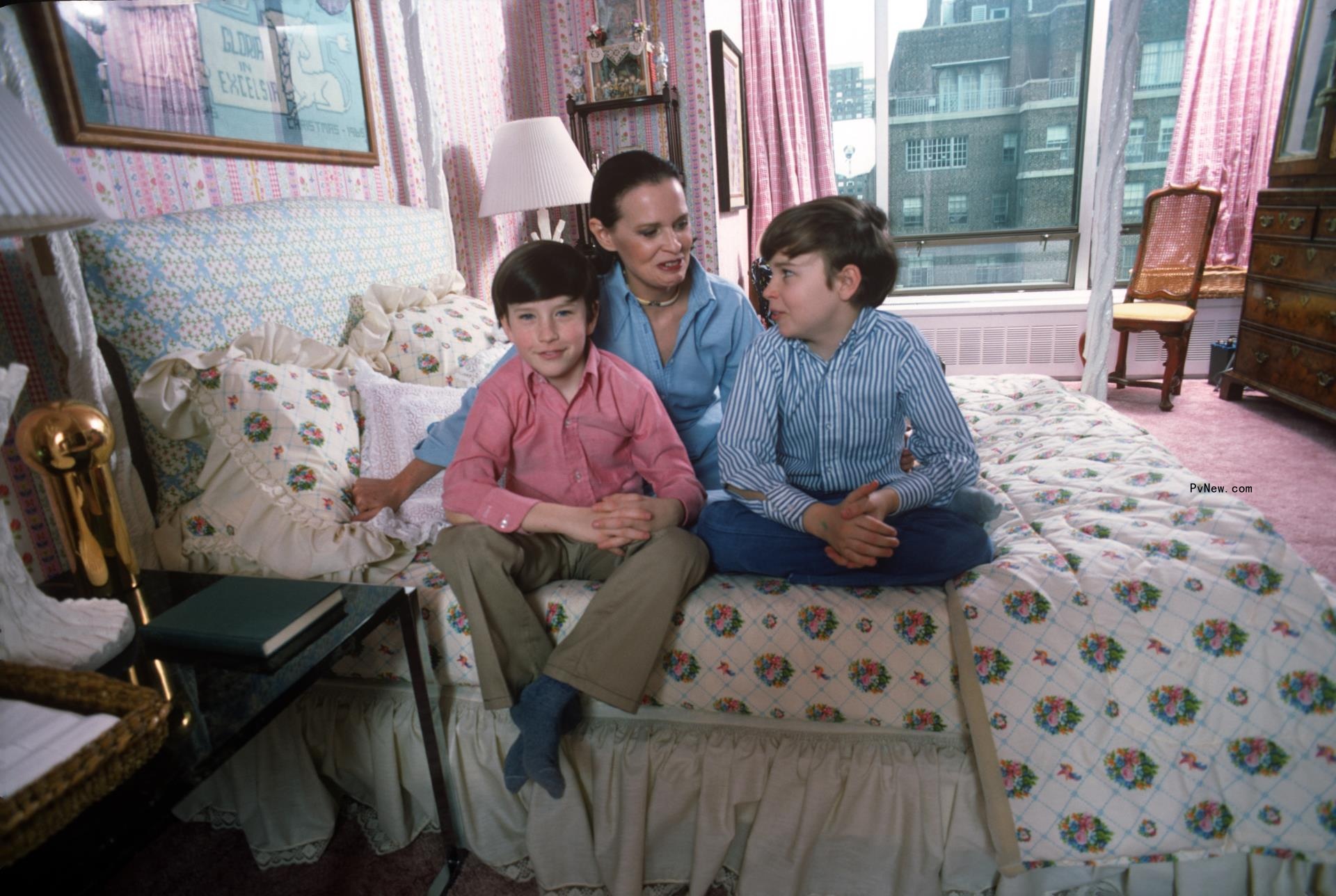 Gloria Vanderbilt and her sons, Anderson and Carter.
