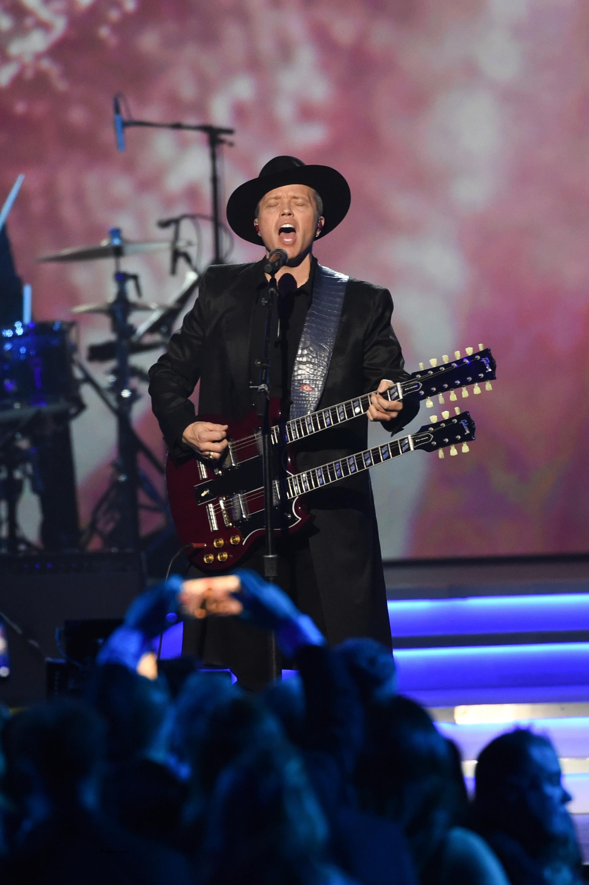 Jon Bon Jovi Duets With Bruce Springsteen at All-Star MusiCares Salute: Who Says You Can’t Go Home to the Promised Land?
