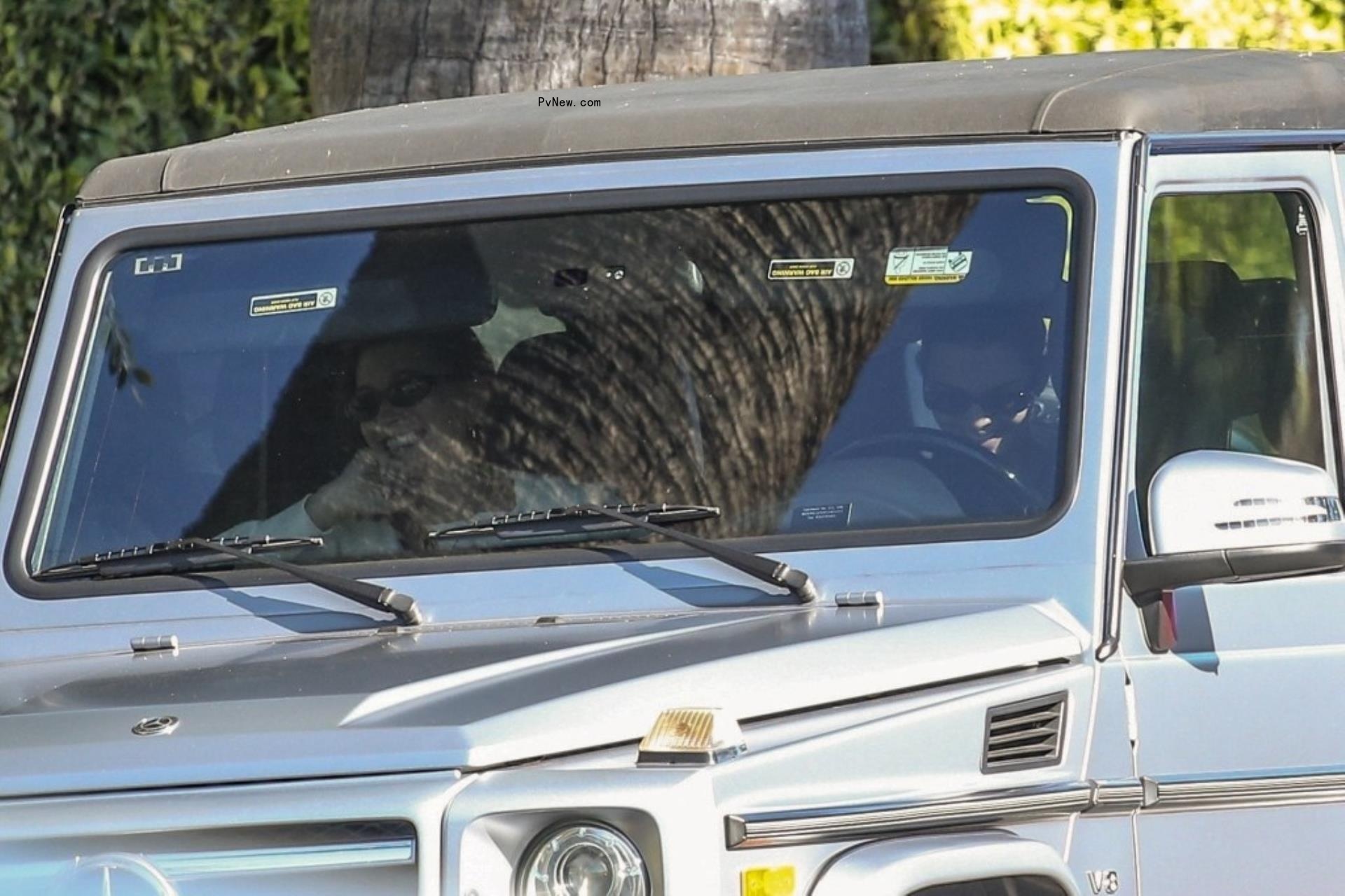 Kendall Jenner and Hailey Bieber being pulled over. 