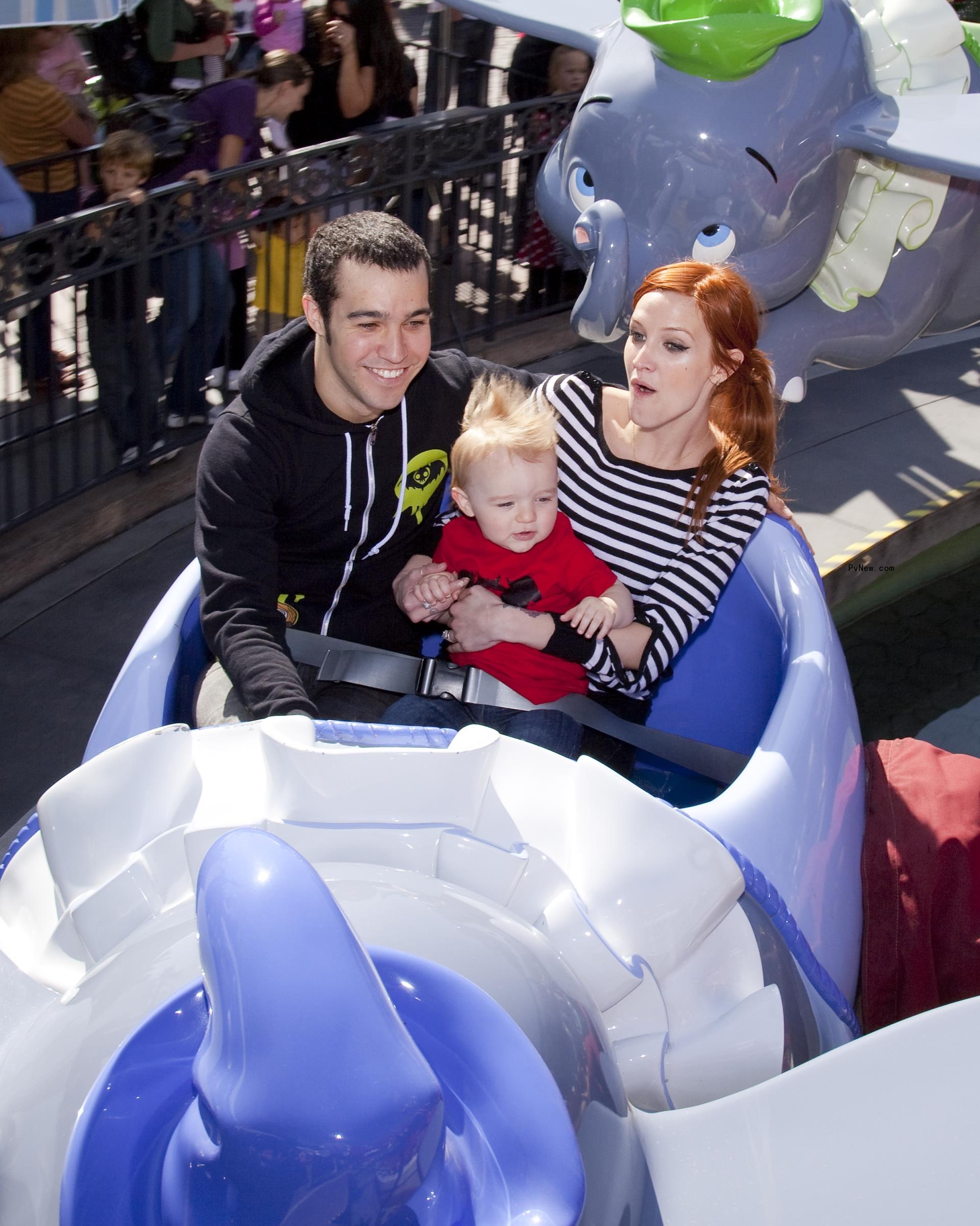 Pete Wentz, Ashlee Simpson with Bronx