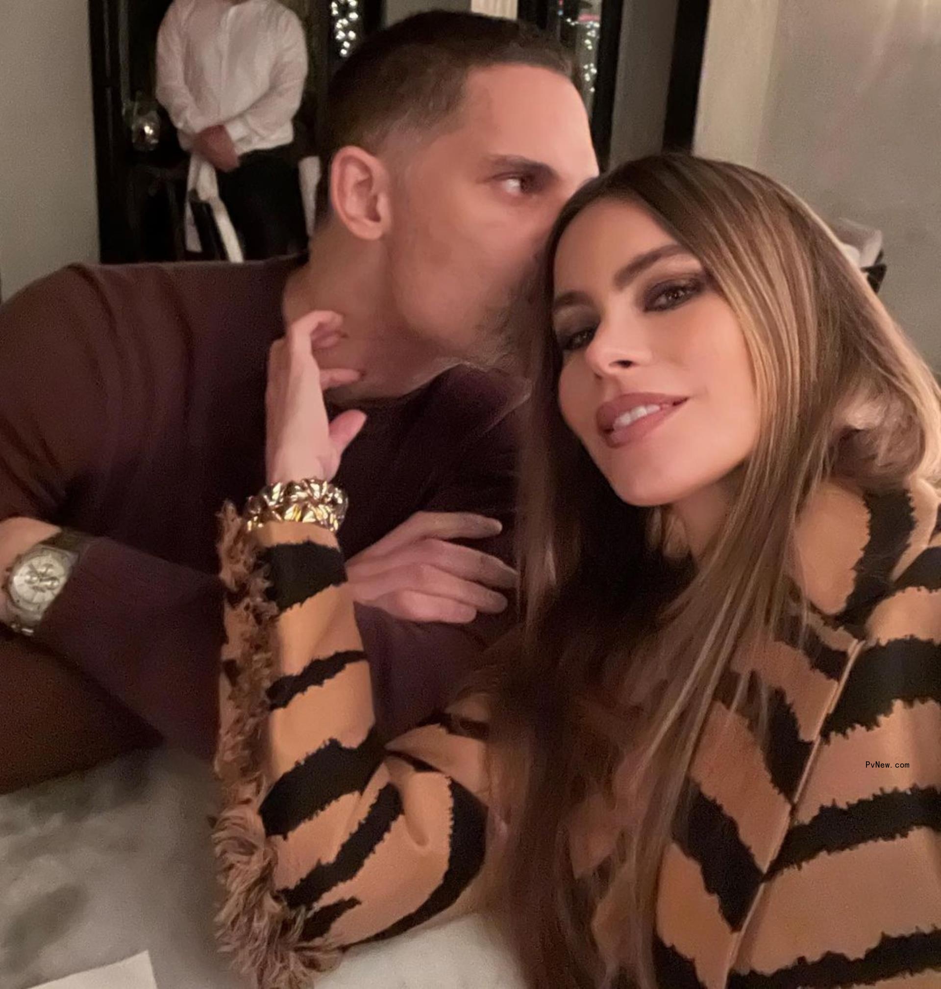 A selfie of Sofía Vergara and Joe Manganiello