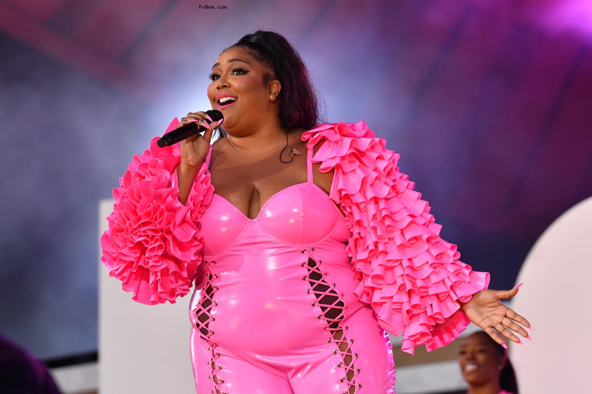 Lizzo in pink