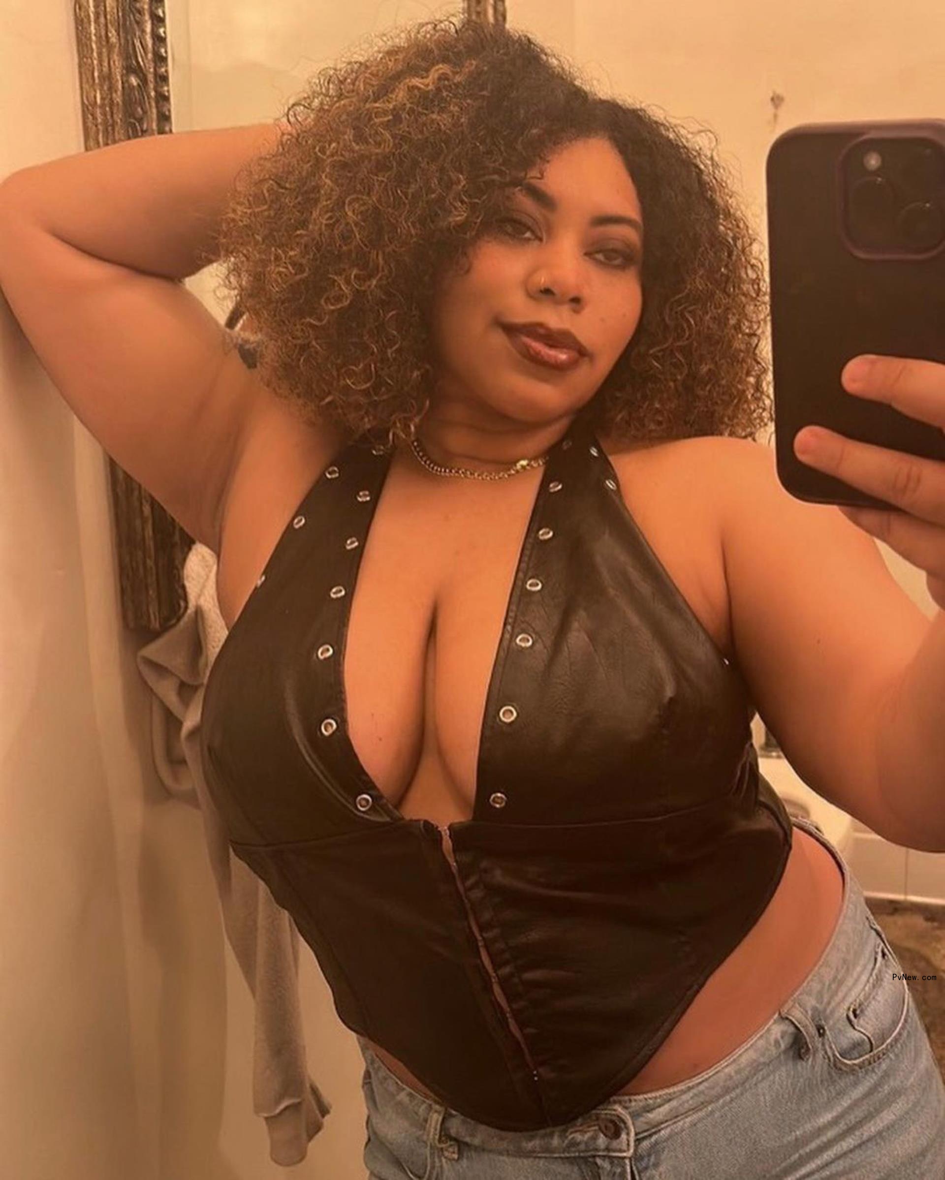 Courtney Hollinquest