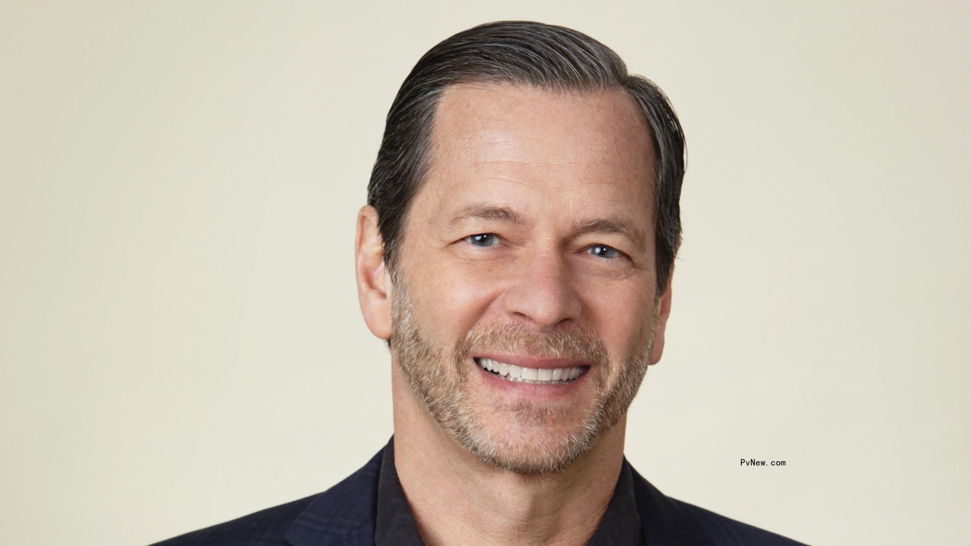 Former NBCU TV Entertainment Chair Jeff Gaspin Joins Netflix as VP of Uns<i></i>cripted Series