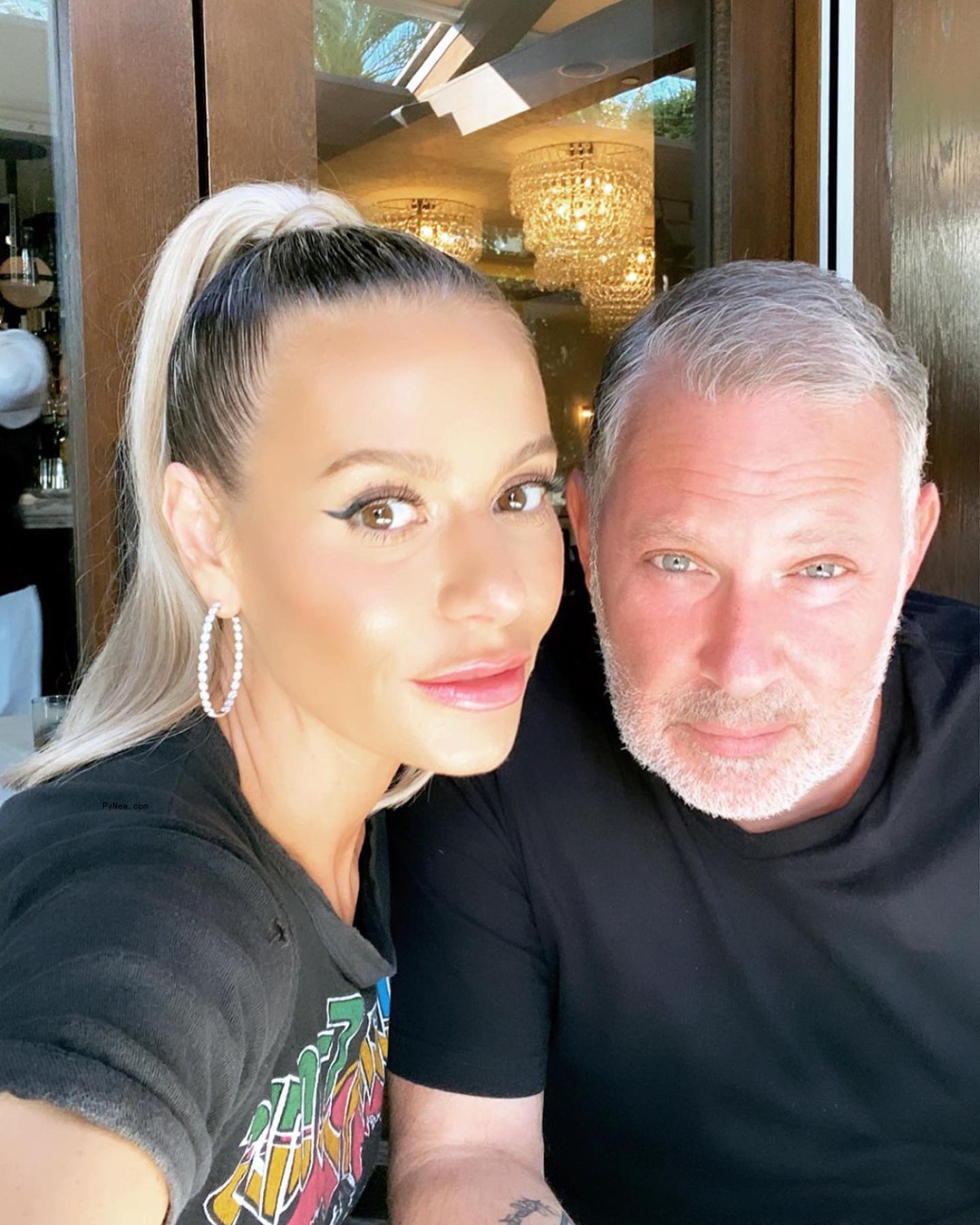 A selfie of Dorit Kemsley and Paul PK Kemsley 