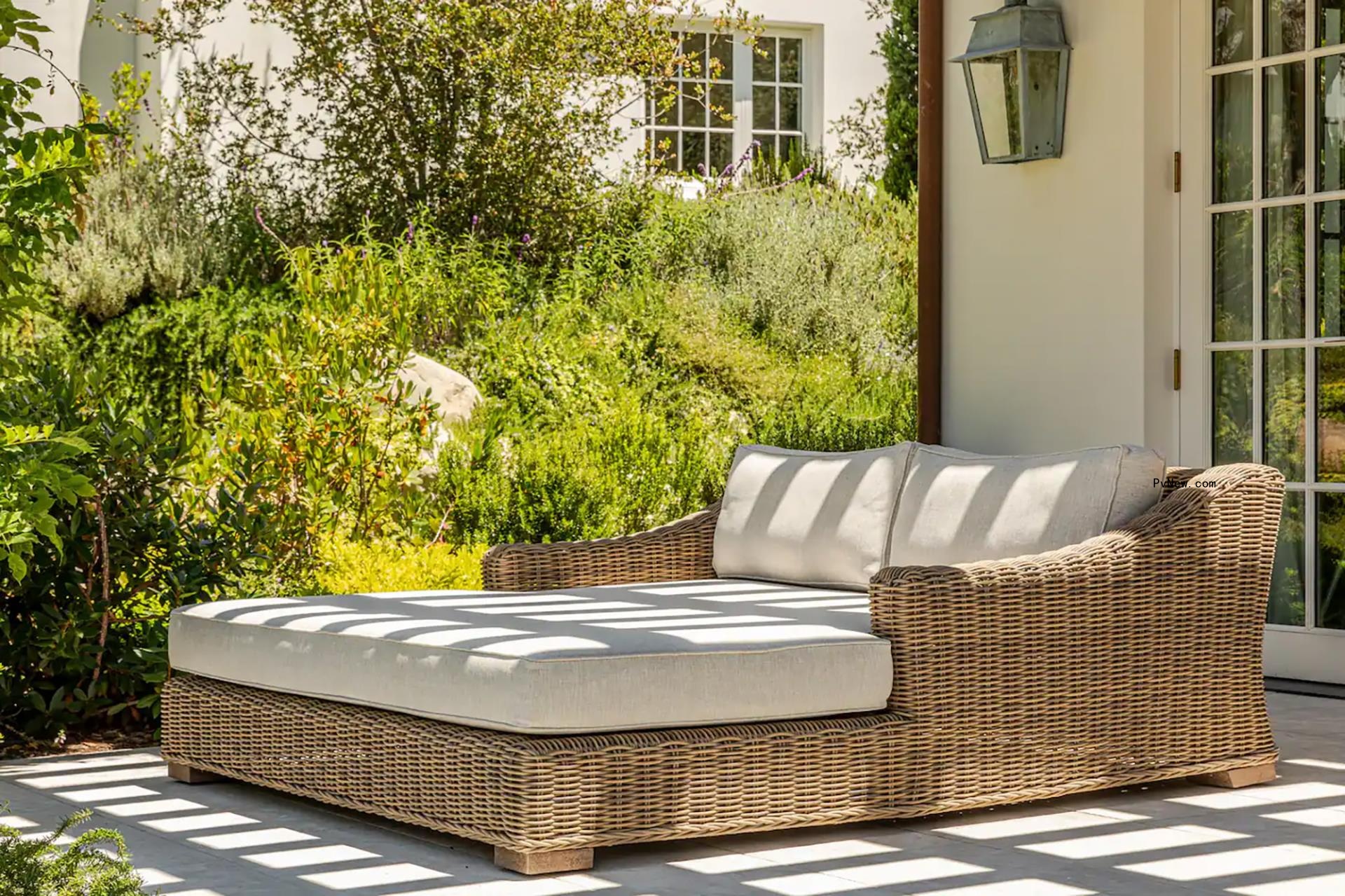 Gwyneth Paltrow's Mo<i></i>ntecito guesthouse