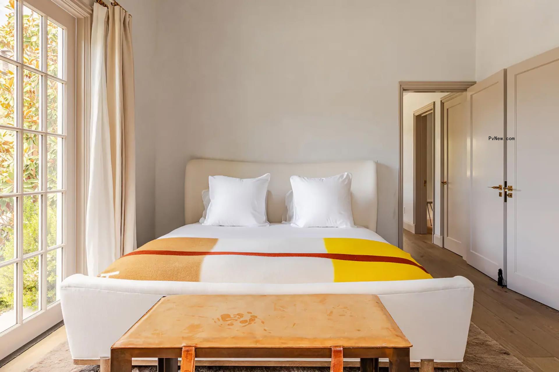 Gwyneth Paltrow's Mo<i></i>ntecito guesthouse