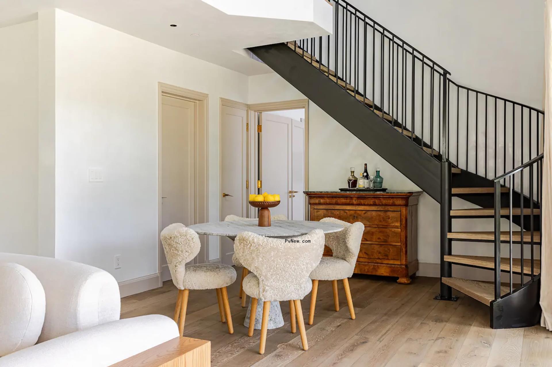 Gwyneth Paltrow's Mo<i></i>ntecito guesthouse