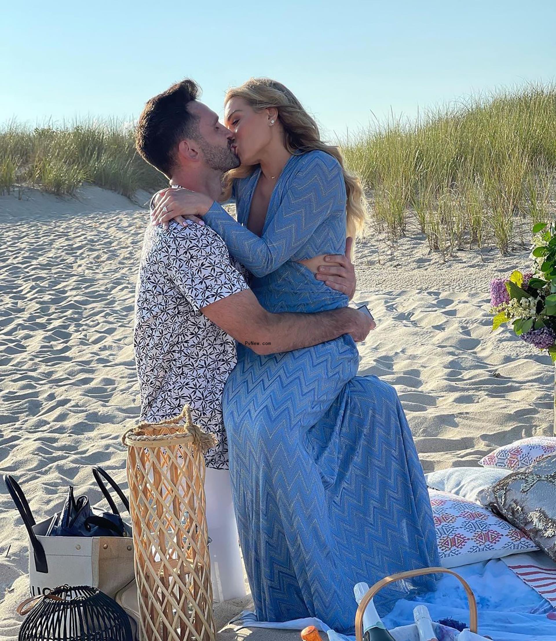 Lindsay Hubbard kissing Carl Radke