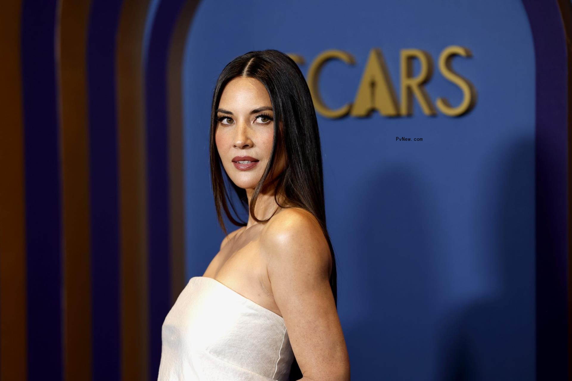 Olivia Munn Joins Jon Hamm in Apple Series ‘Your Friends and Neighbors’