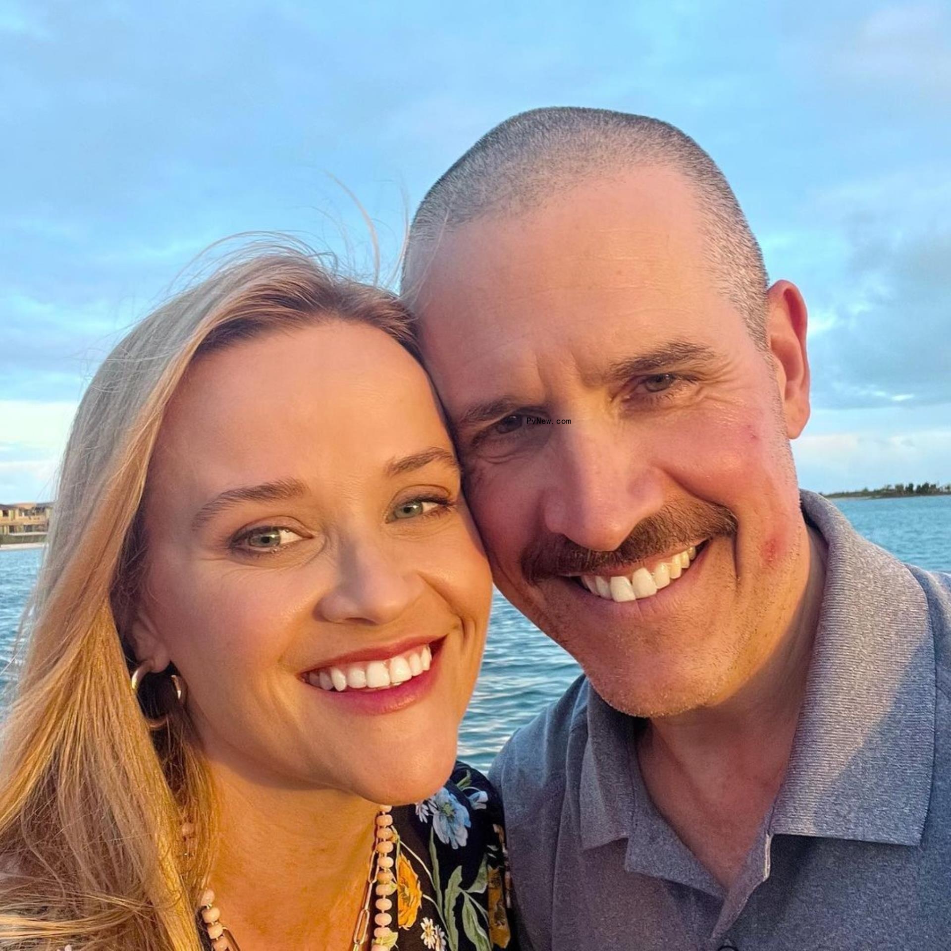 Reese Witherspoon and Jim Toth .