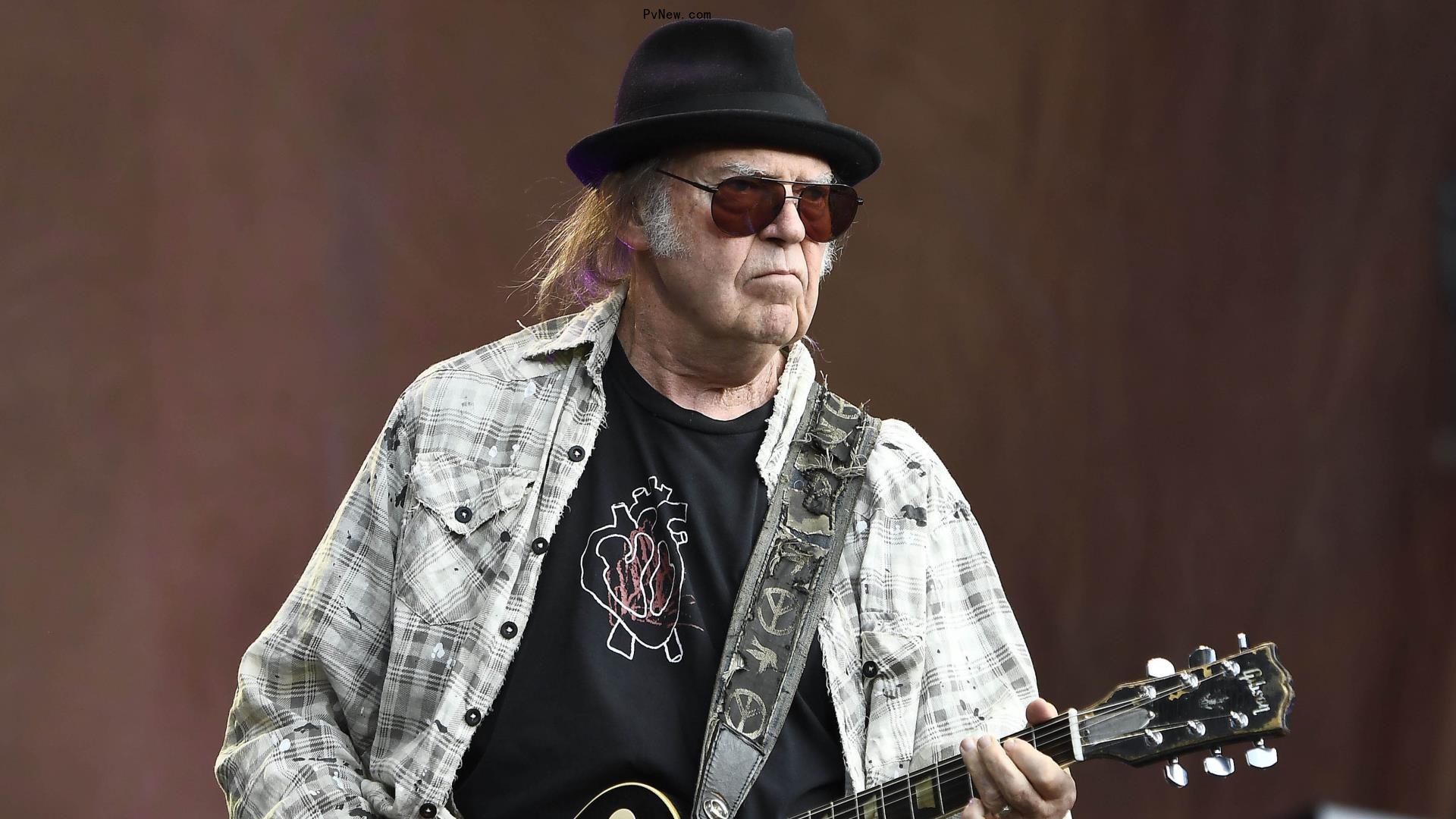 Neil Young & Crazy Horse Announce First Natio<i></i>nal Tour in 10 Years, Behind New Retrospective Album, ‘Fu##in’ Up’