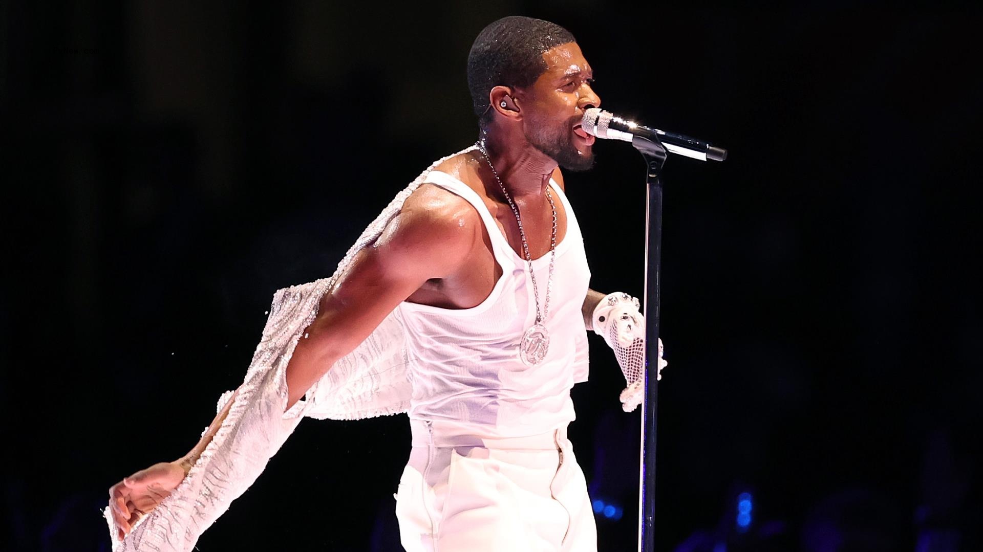 Usher’s Halftime Show Is a Guest-Packed Frenzy of Sexy Shirtless Jams, Roller Skating and Breathless Dance Moves