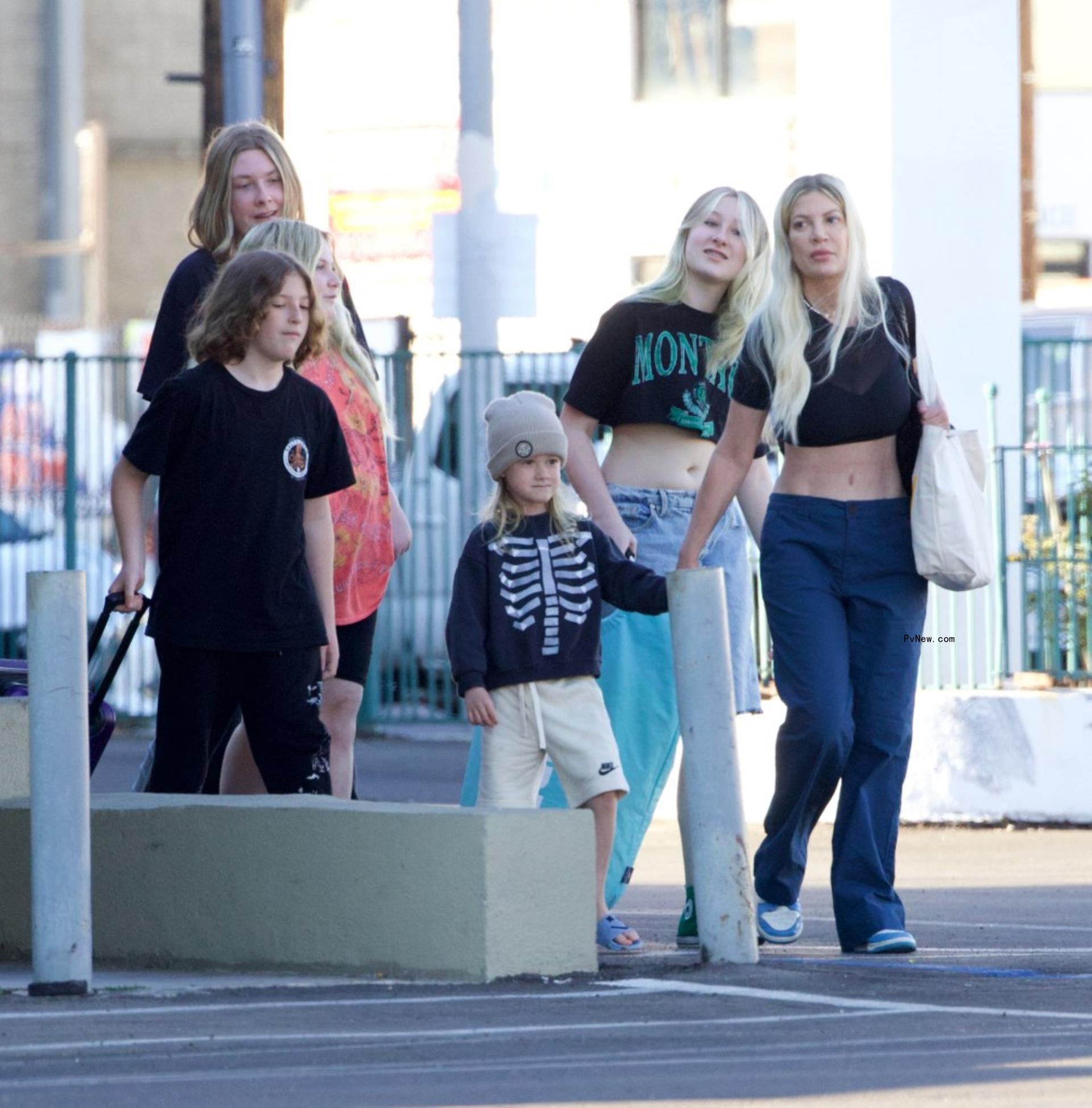 A photo of Tori Spelling.