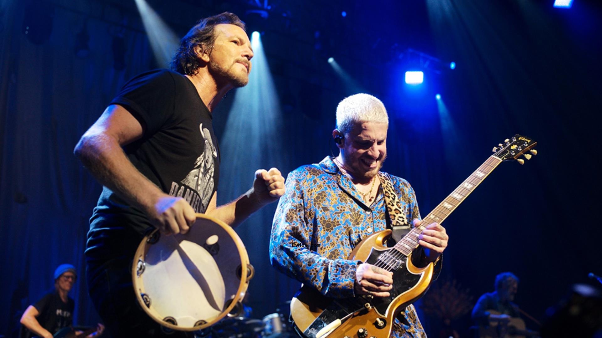 Eddie Vedder and Andrew Watt Talk Spontaneity-Fueled ‘Earthling’ Album: ‘It Came Out of Nowher<i></i>e’