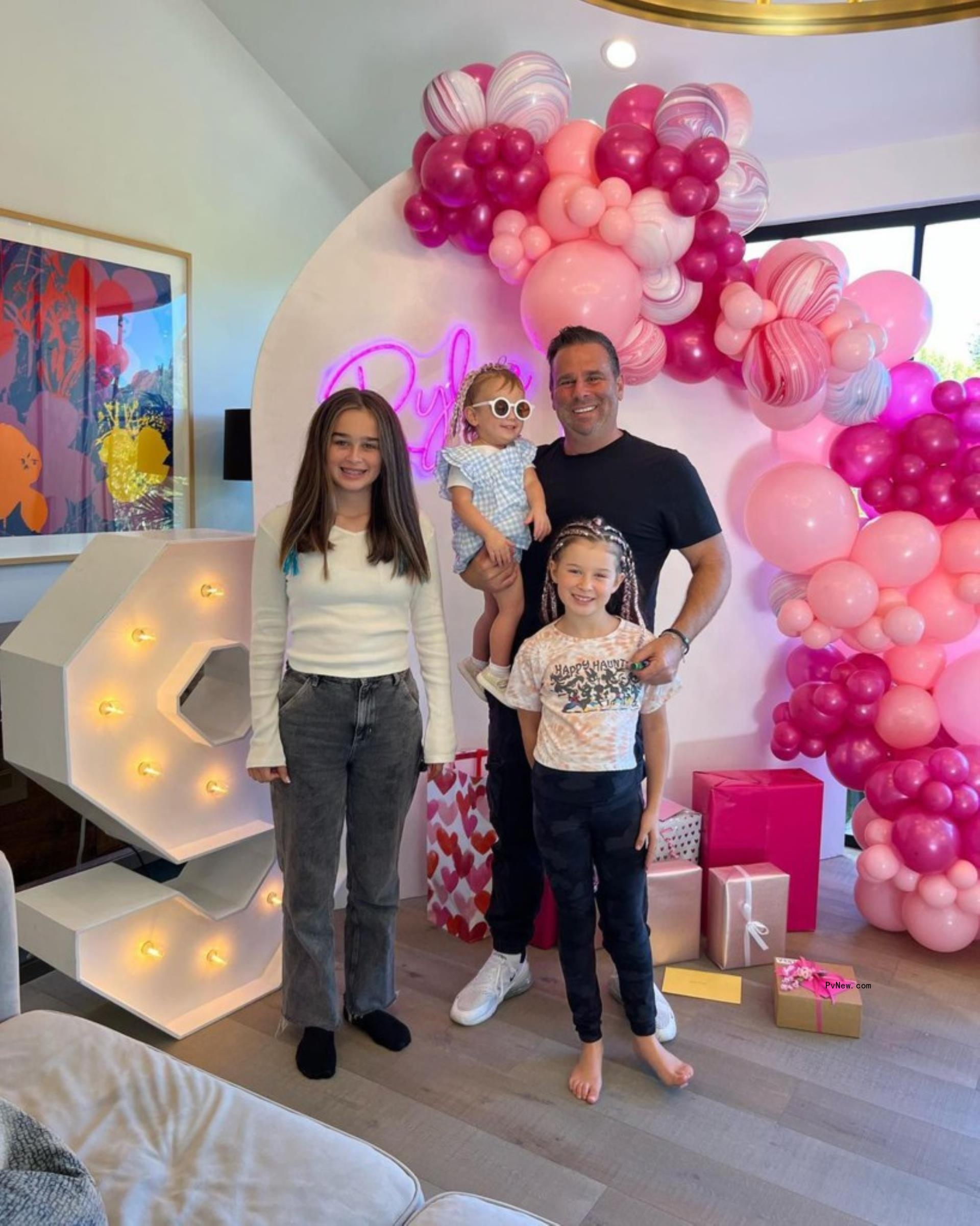 Randall Emmett with his daughters