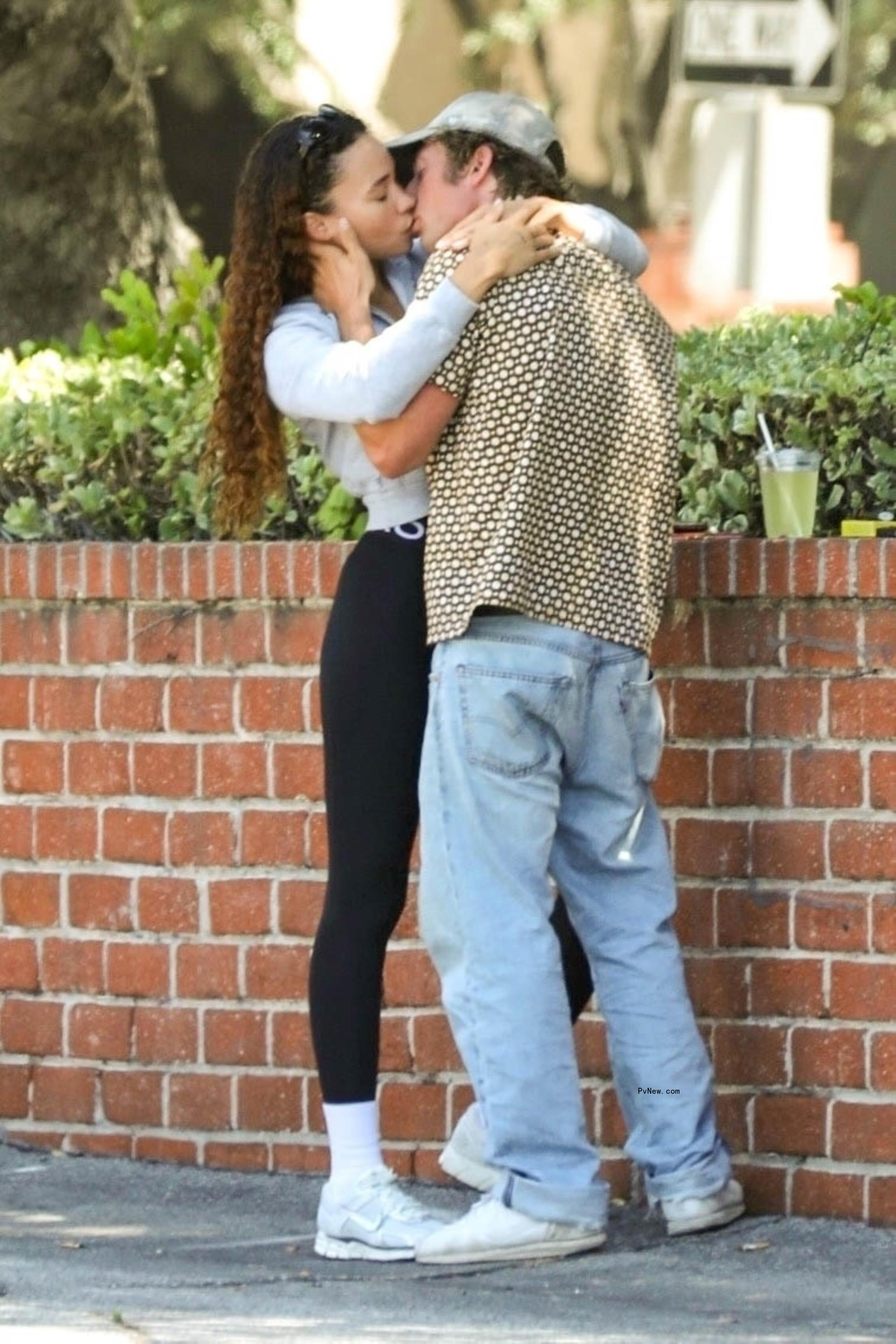 Jeremy Allen White making out with Ashley Moore.