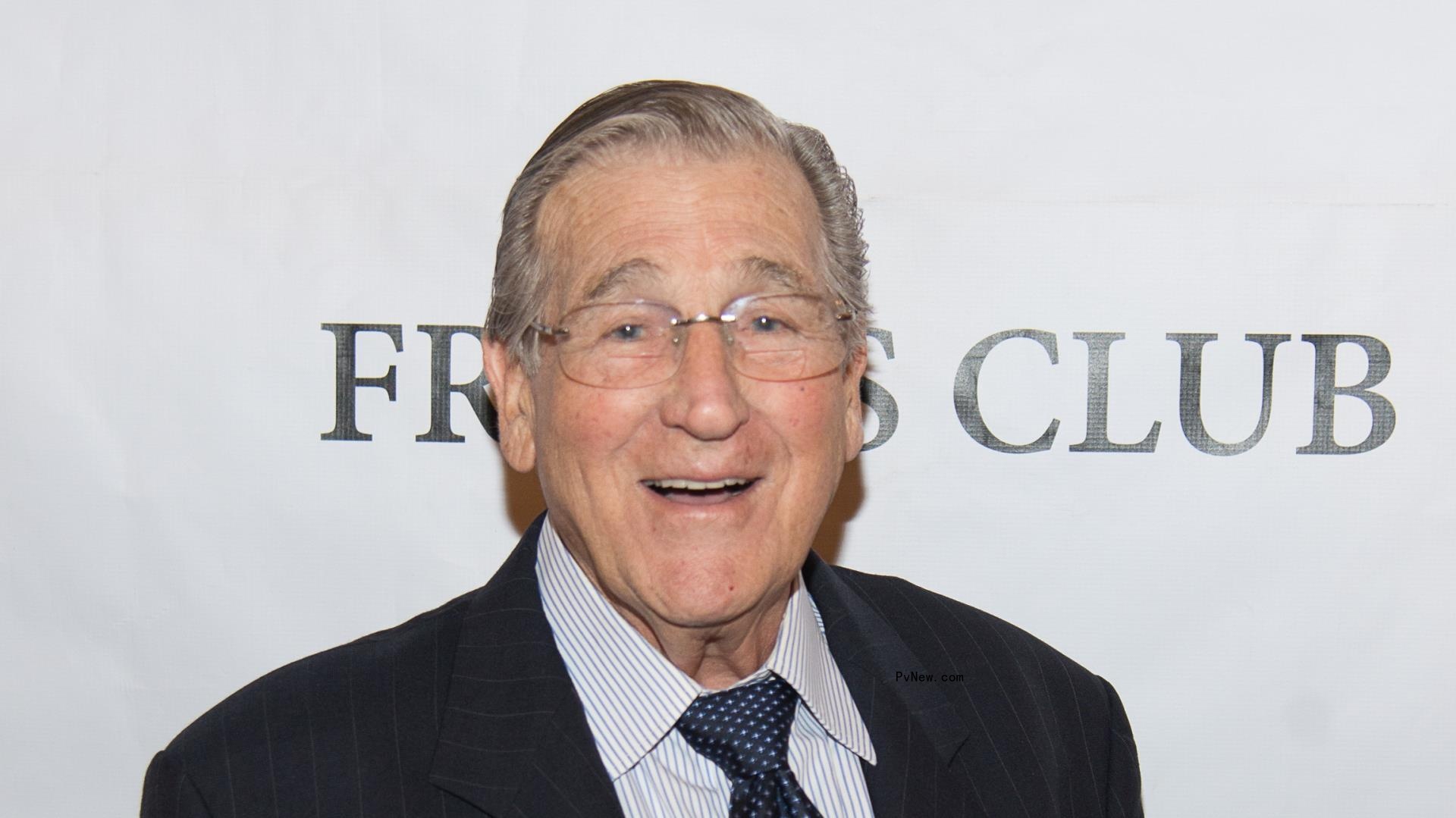 Shecky Greene, Legendary Las Vegas Standup Comedian Who Worked With Sinatra and Elvis, Dies at 97