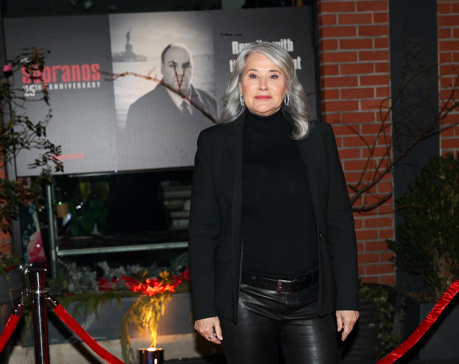 Lorraine Bracco.