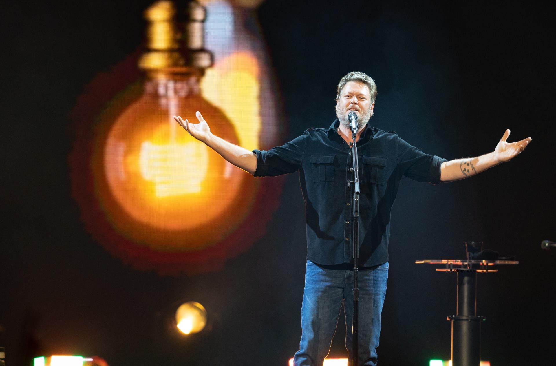 Blake Shelton and Gwen Stefani Are Just a Girl and Hollaback Boy Co-Headlining Super Bowl Music Fest