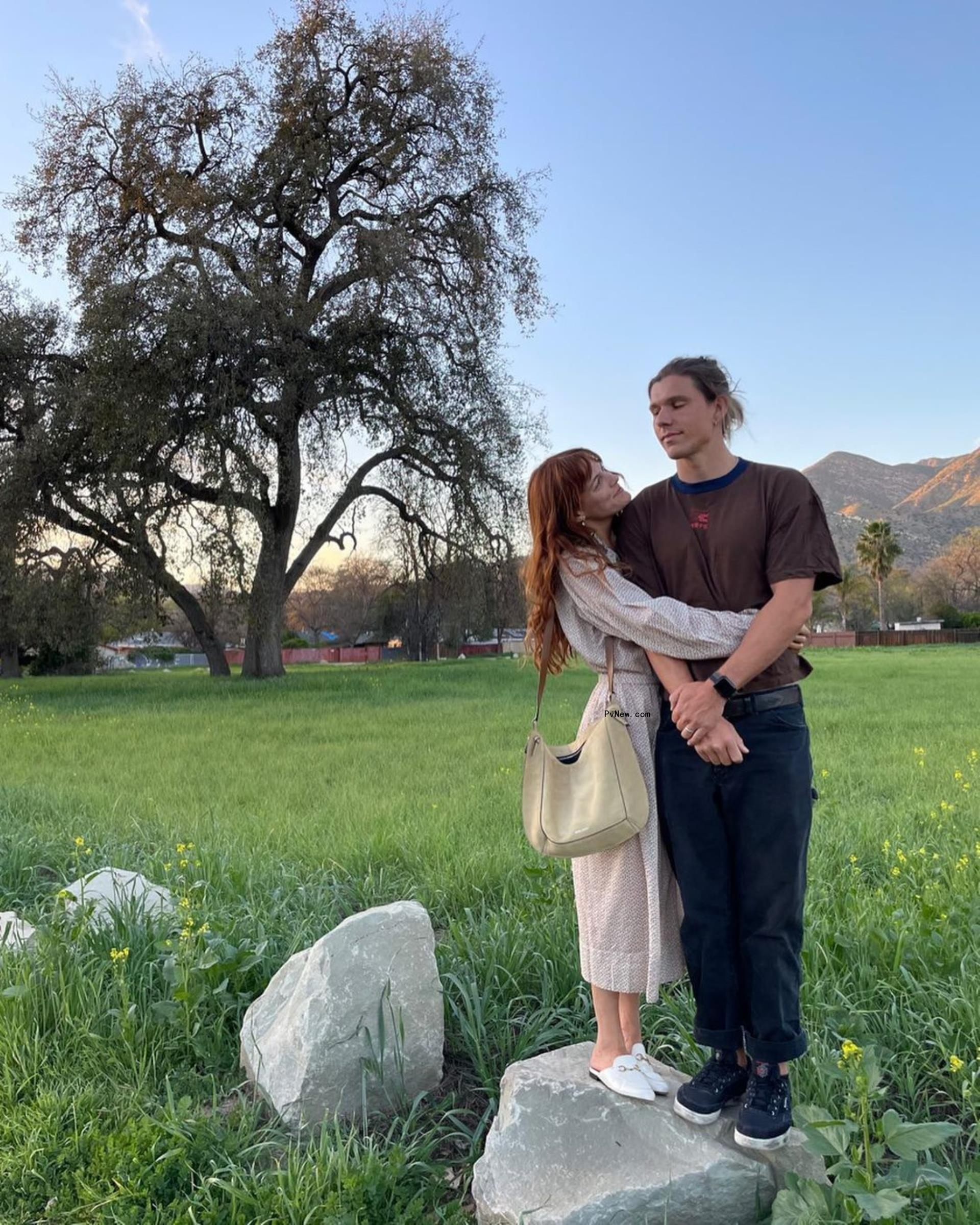 Riley Keough and Ben Smith-Petersen