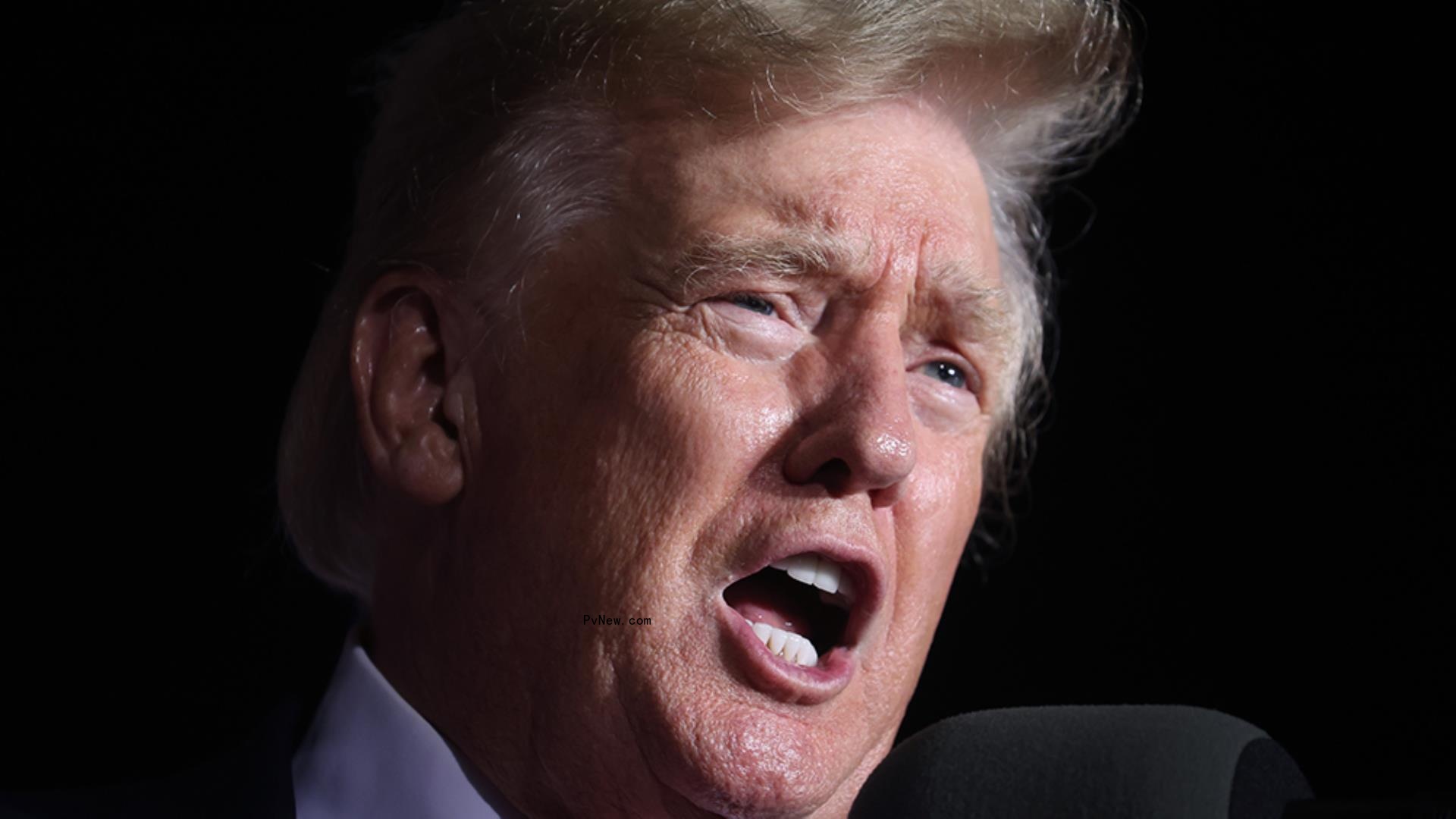 Gasps Heard During Fox News’ Announcement of Do<i></i>nald Trump’s Indictment in Stormy Daniels Case
