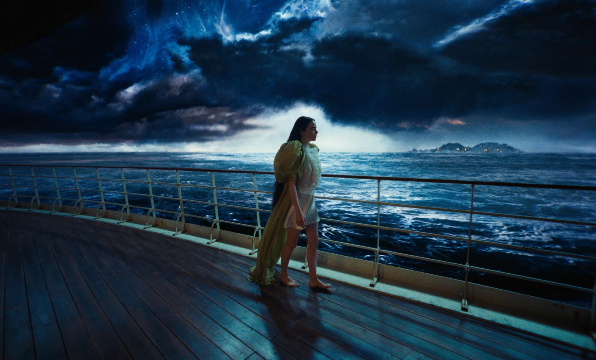 How ‘Poor Things’ Crafted Emma Stone’s Bella From a Co<i></i>ndom Coat, a Wobbling Score and Psychedelic Sets