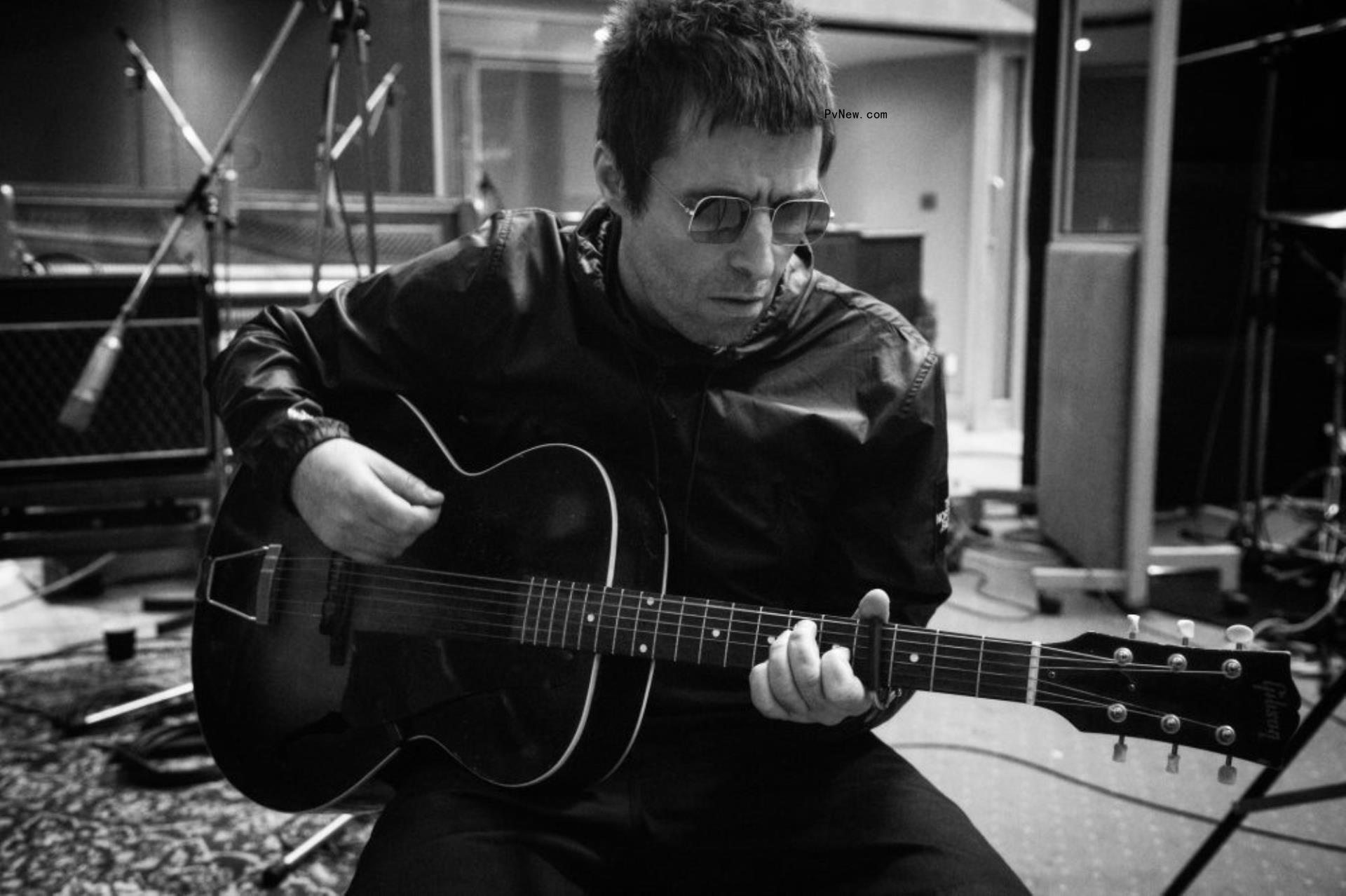 Liam Gallagher Wants Oasis Reunio<i></i>n: ‘We Should Never Have Split Up’