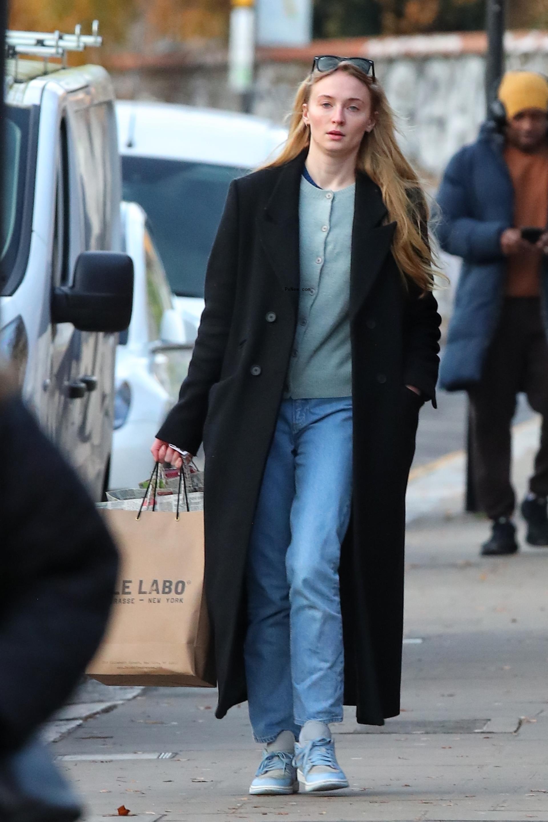Sophia Turner.
